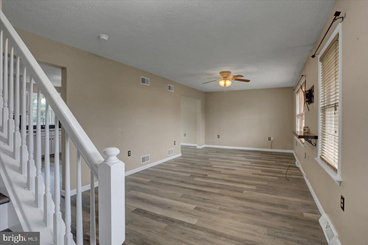 1554 LORRAINE LANE