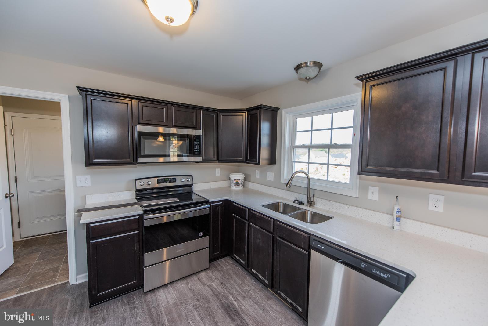 BENTWOOD ESTATES - Residential