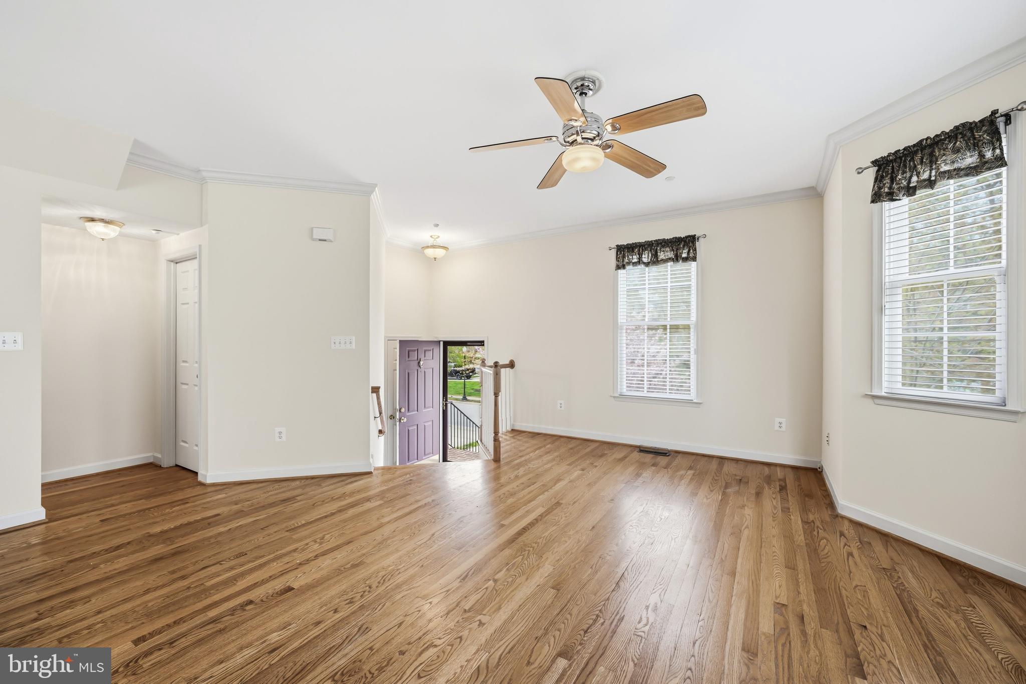 OAK HOLLOW - Residential