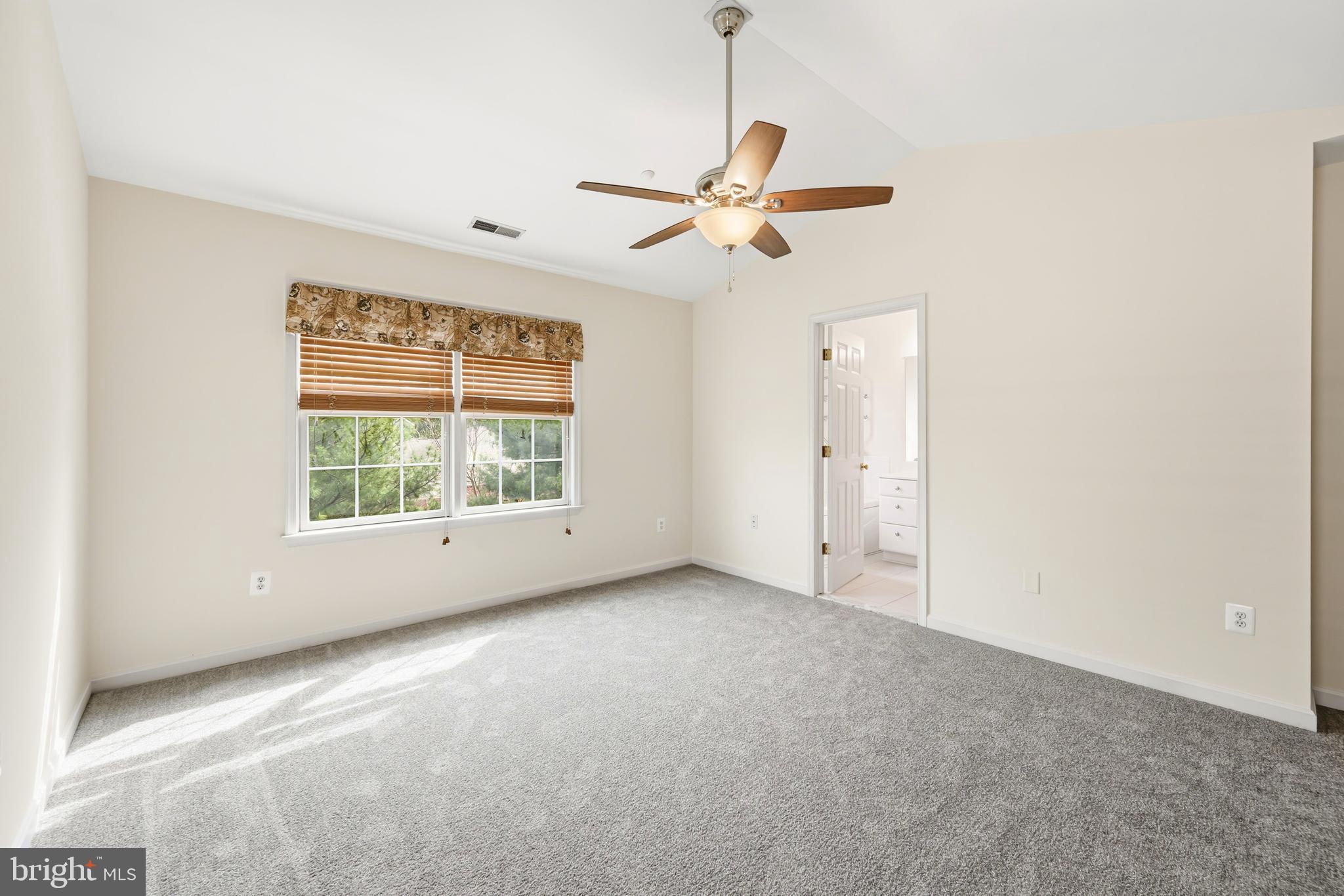 OAK HOLLOW - Residential