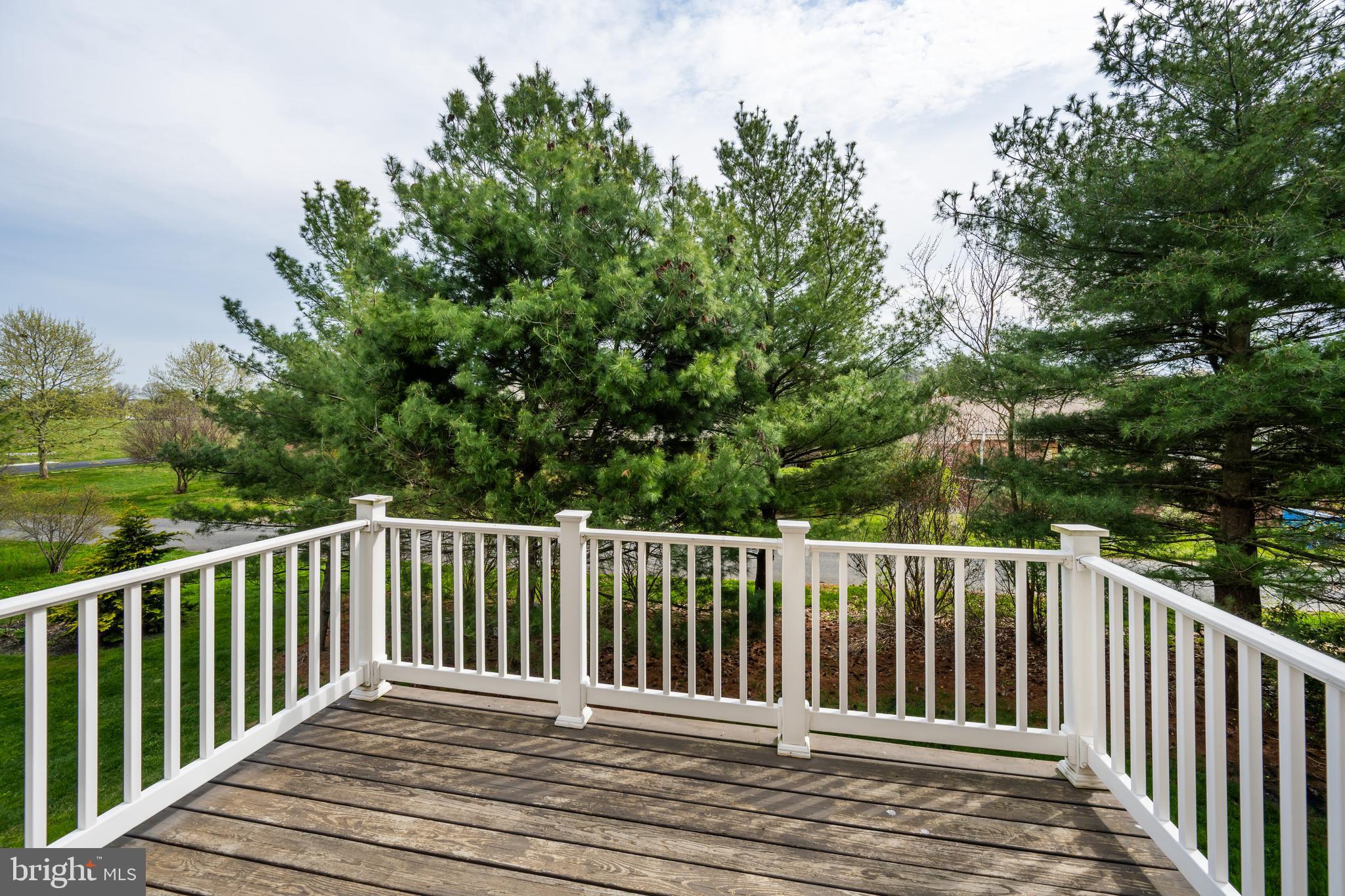 OAK HOLLOW - Residential