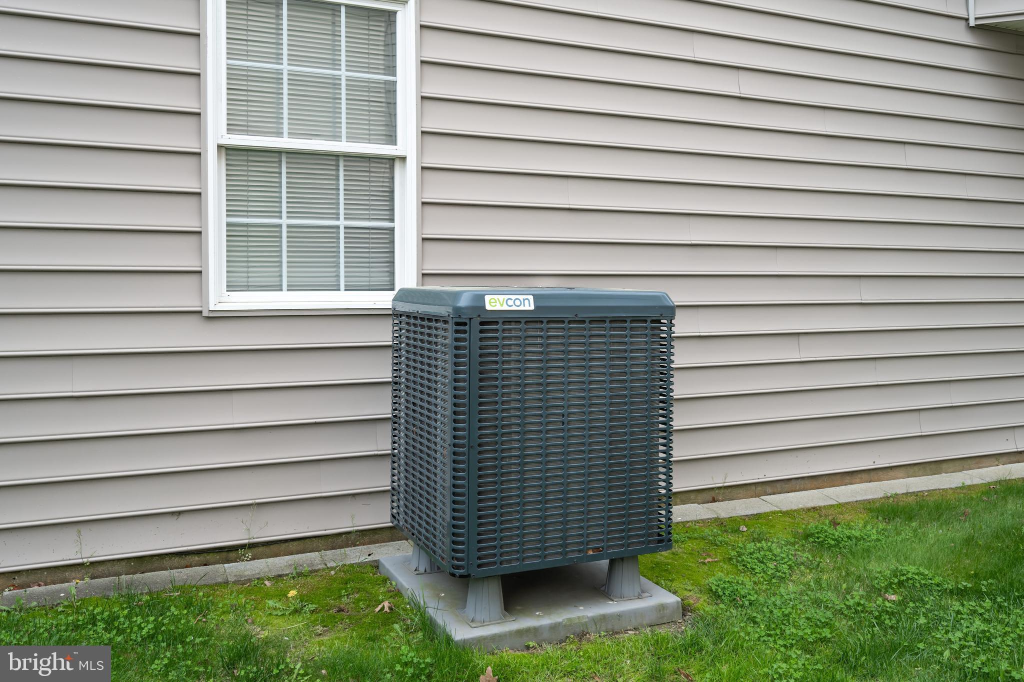 OAK HOLLOW - Residential