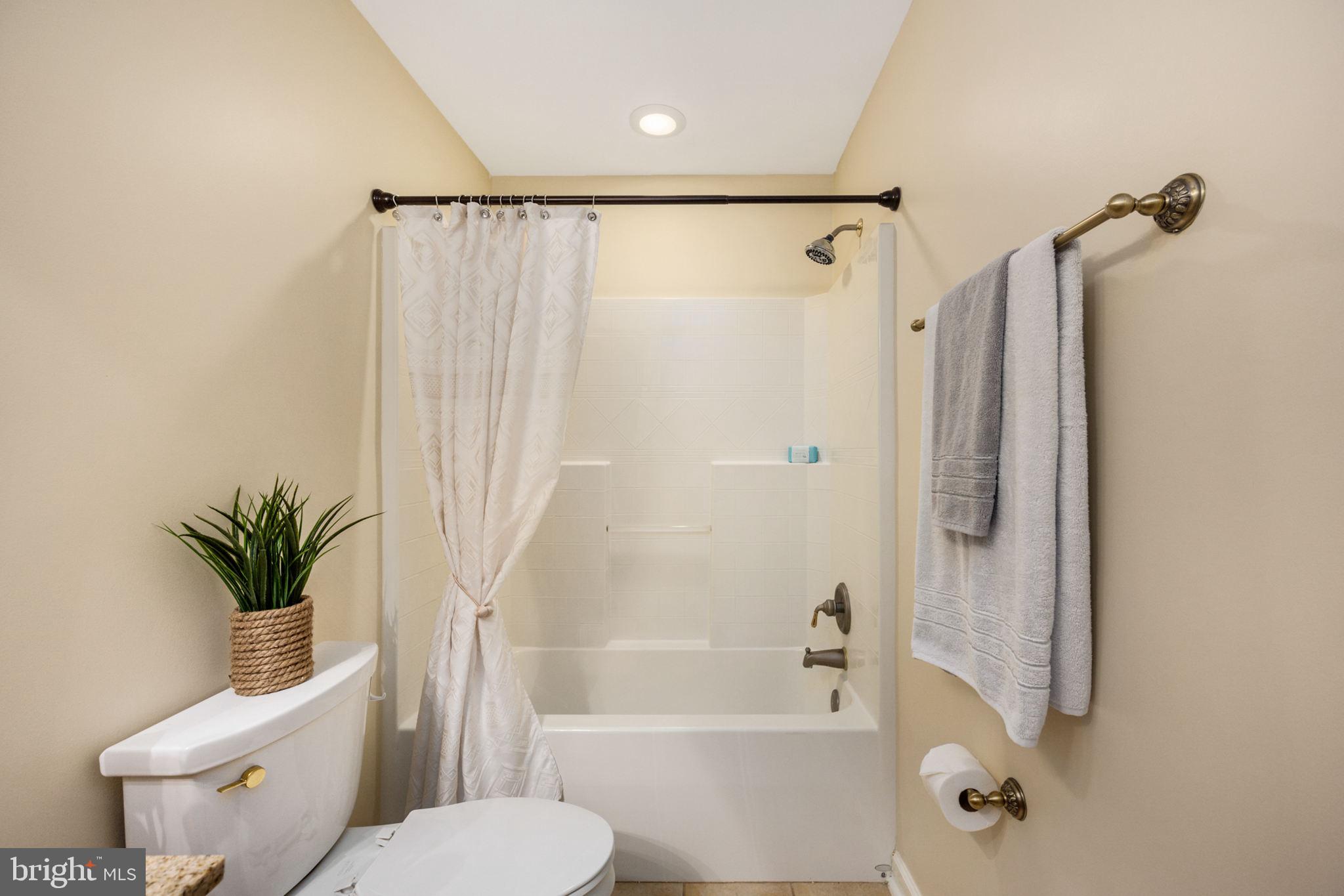 FAWN LAKE - Residential