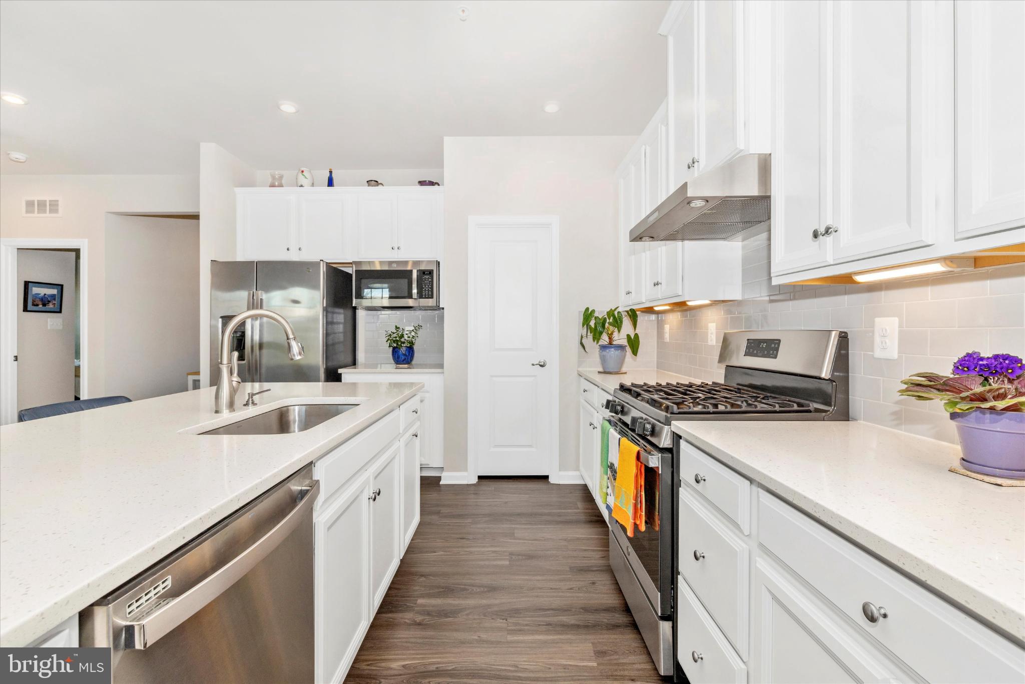 WOODBOURNE MANOR - Residential