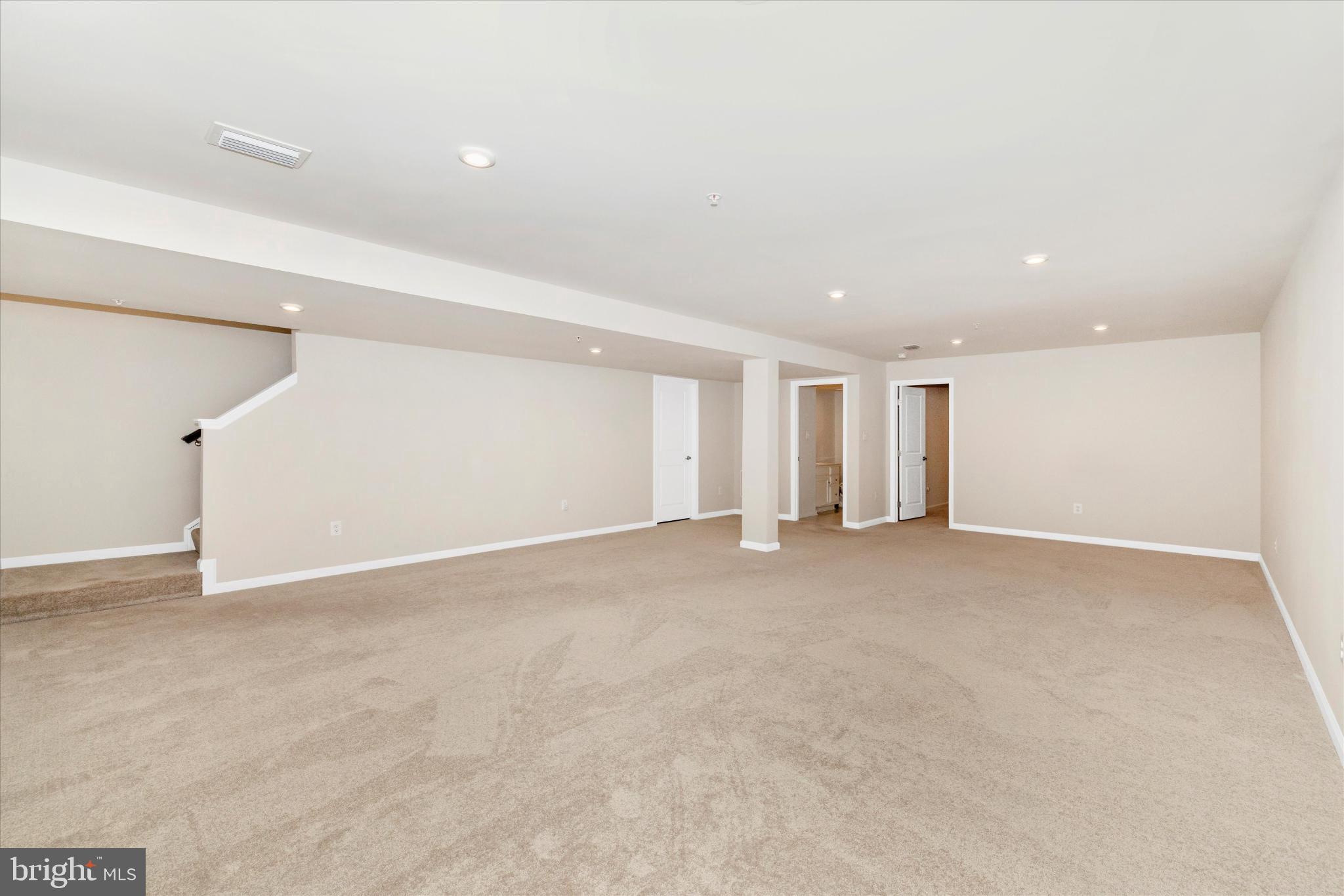 WOODBOURNE MANOR - Residential