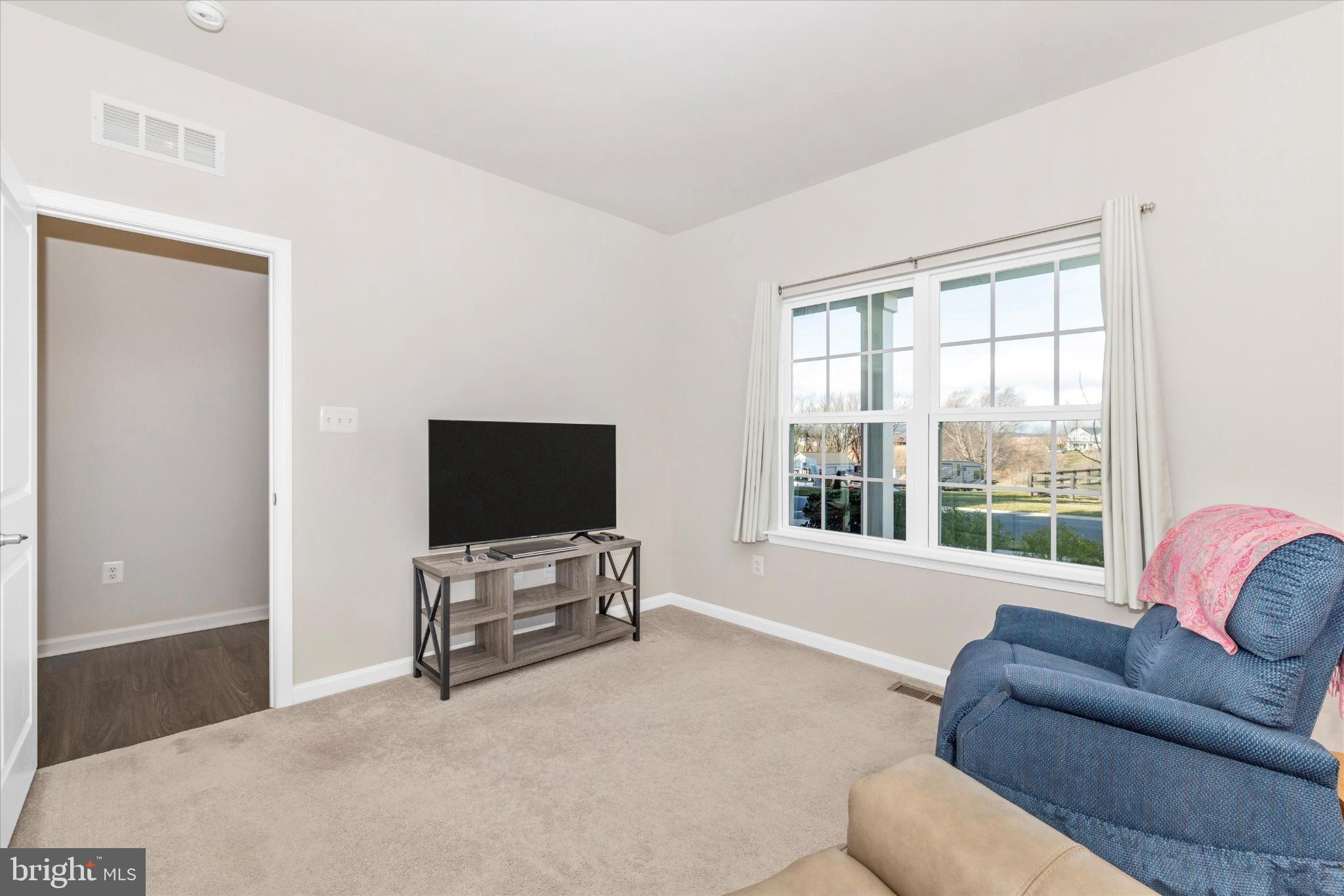 WOODBOURNE MANOR - Residential