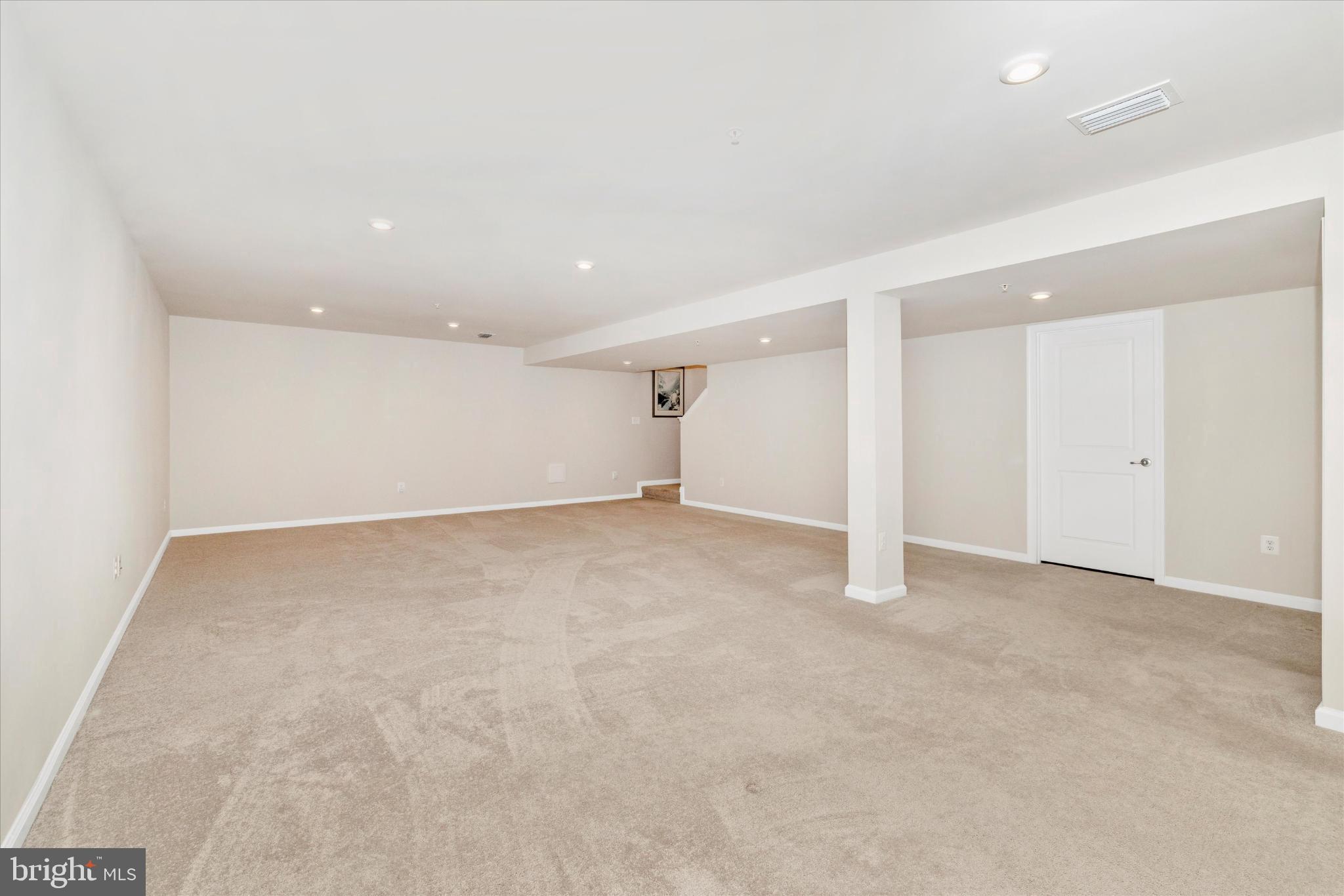 WOODBOURNE MANOR - Residential