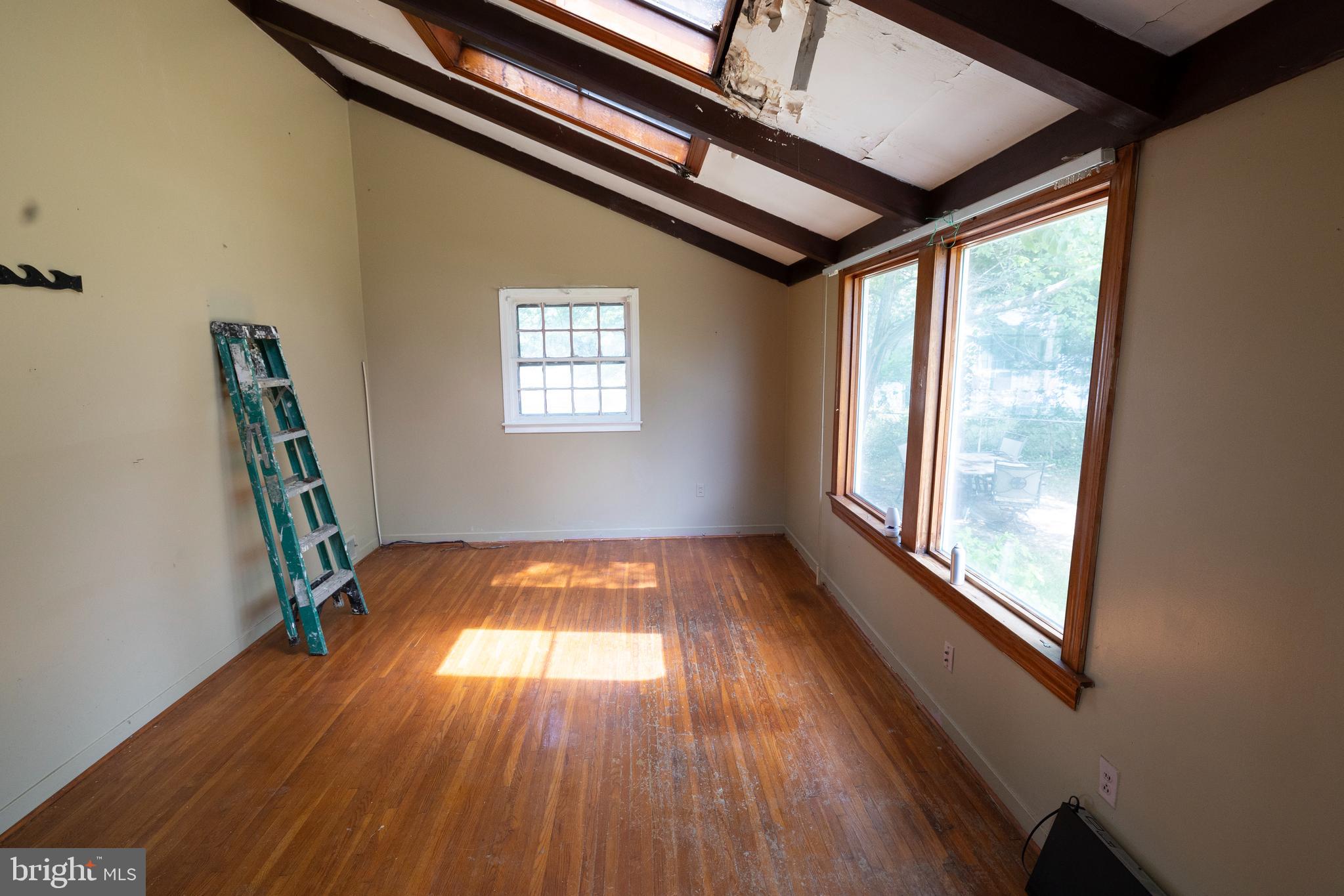 KERBY HILL - Residential