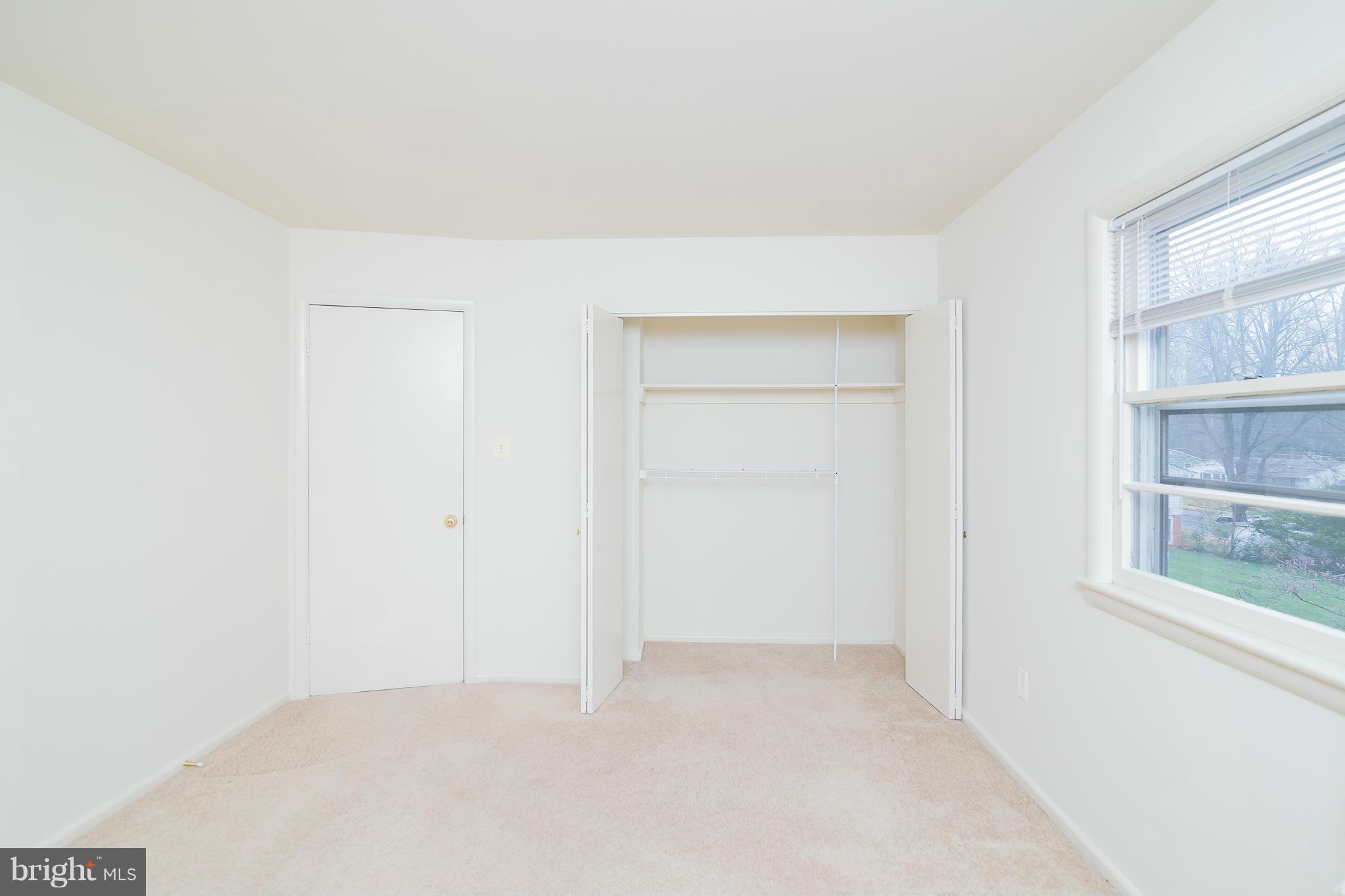 VIENNA WOODS - Residential Lease