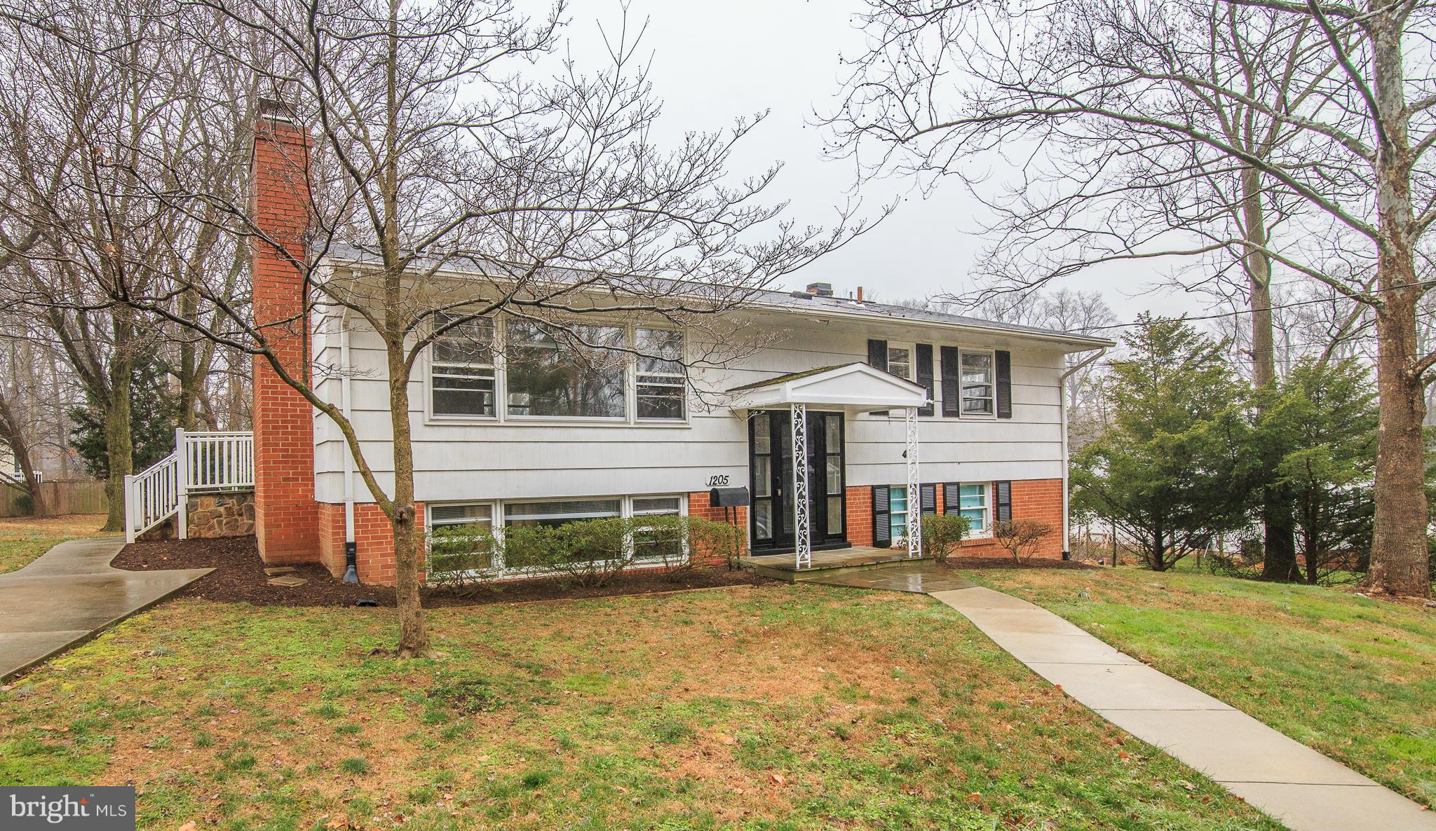 VIENNA WOODS - Residential Lease