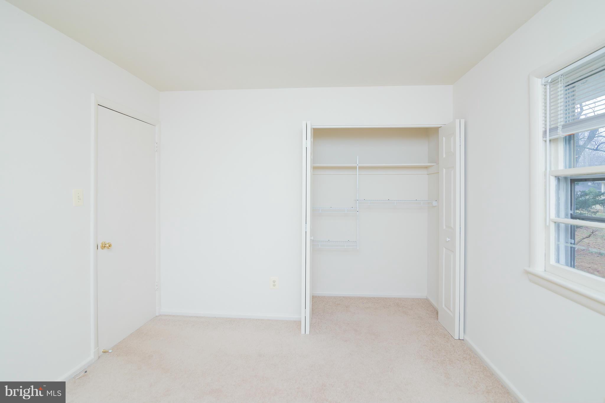 VIENNA WOODS - Residential Lease