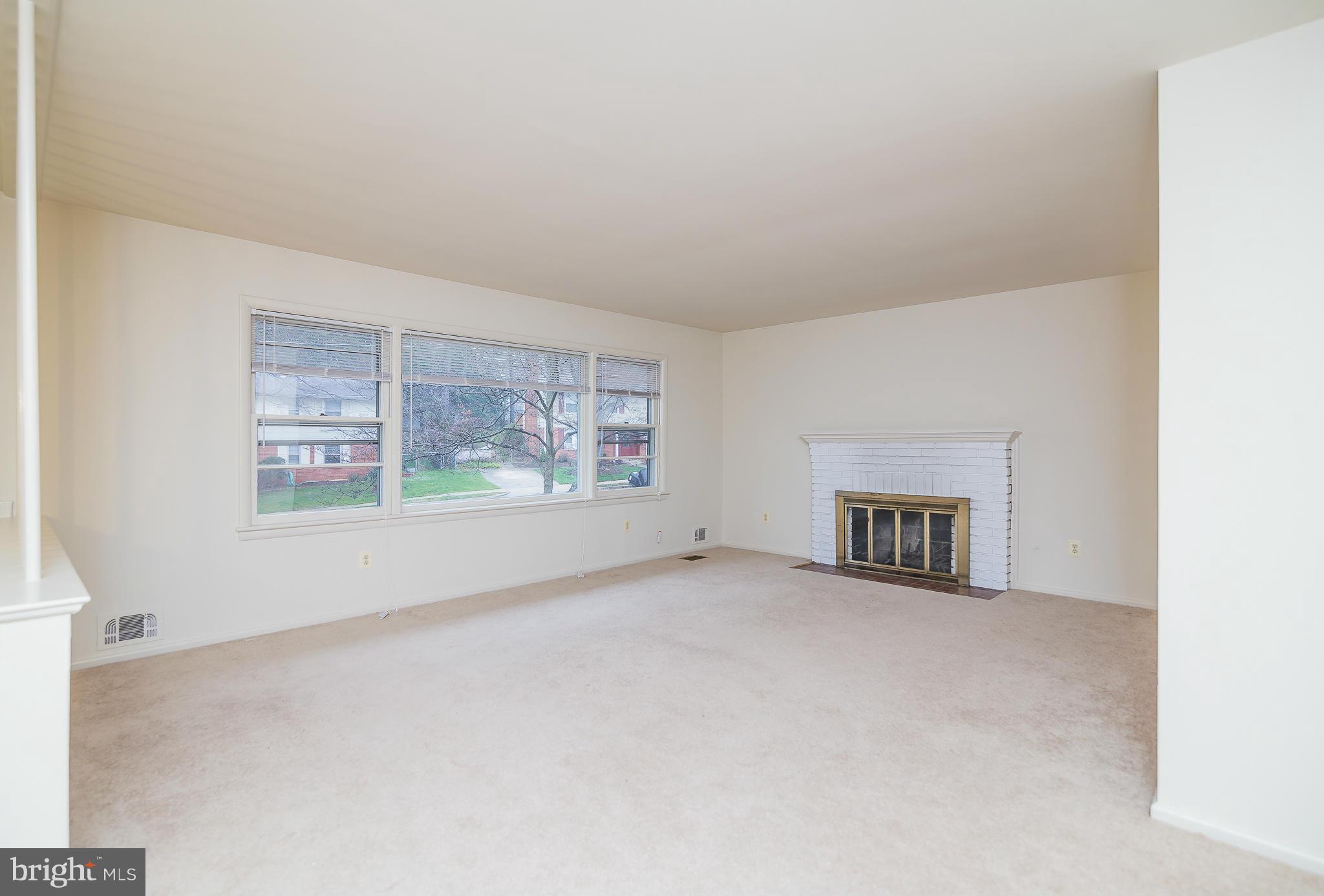 VIENNA WOODS - Residential Lease