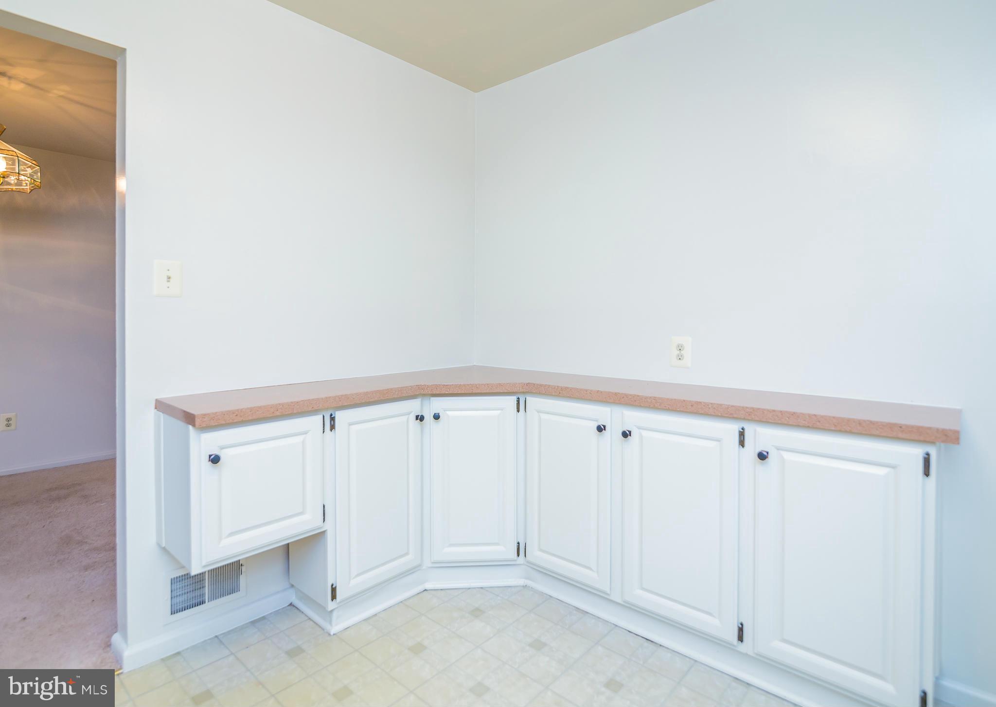 VIENNA WOODS - Residential Lease