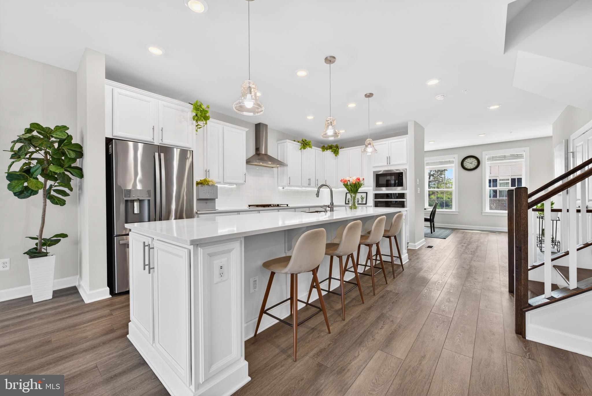 ARCOLA TOWN CENTER - Residential