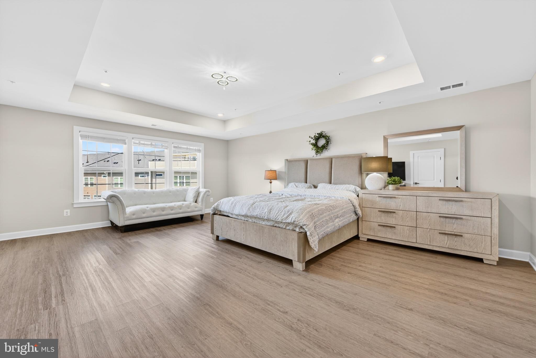 ARCOLA TOWN CENTER - Residential