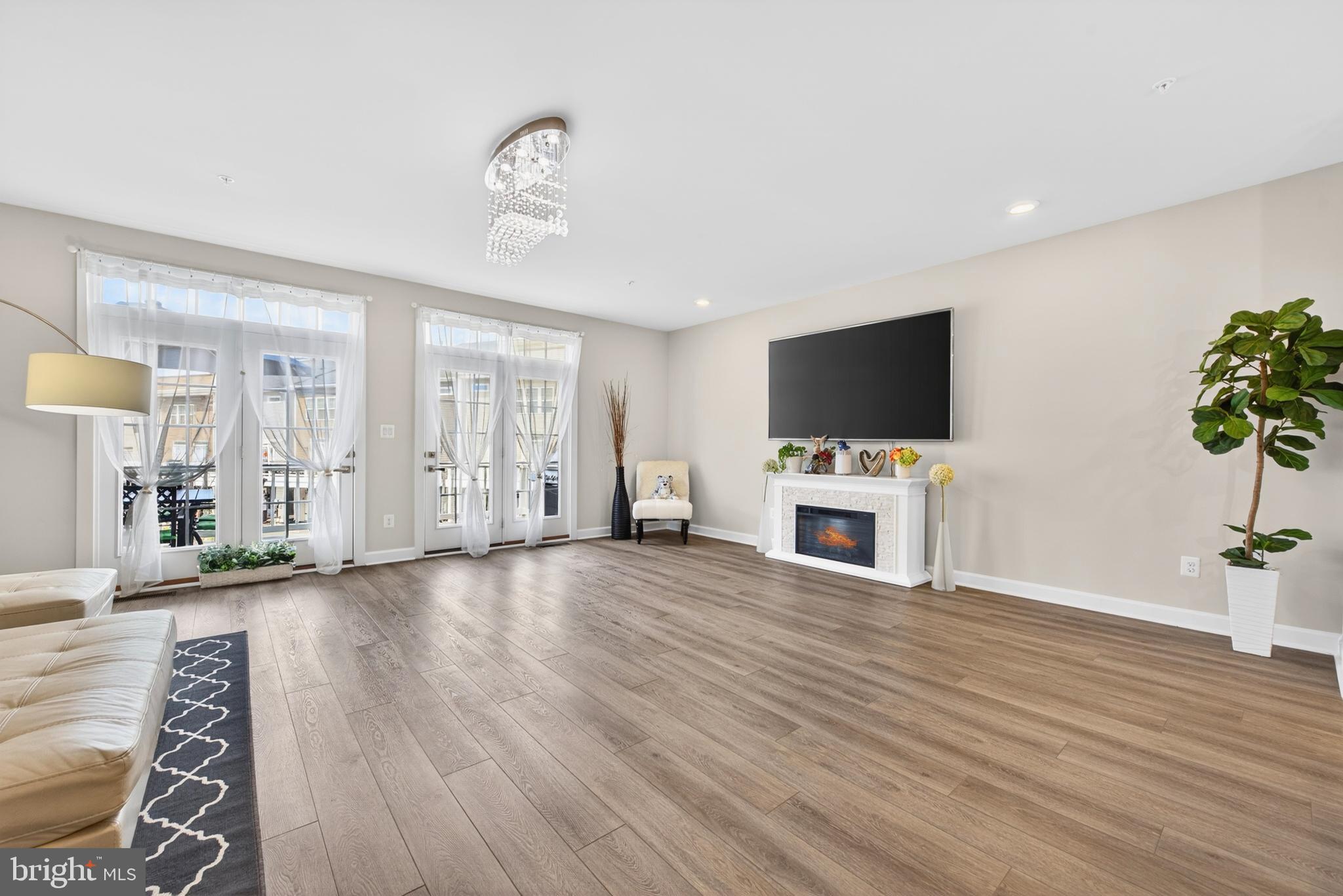 42706 BURBANK TERRACE