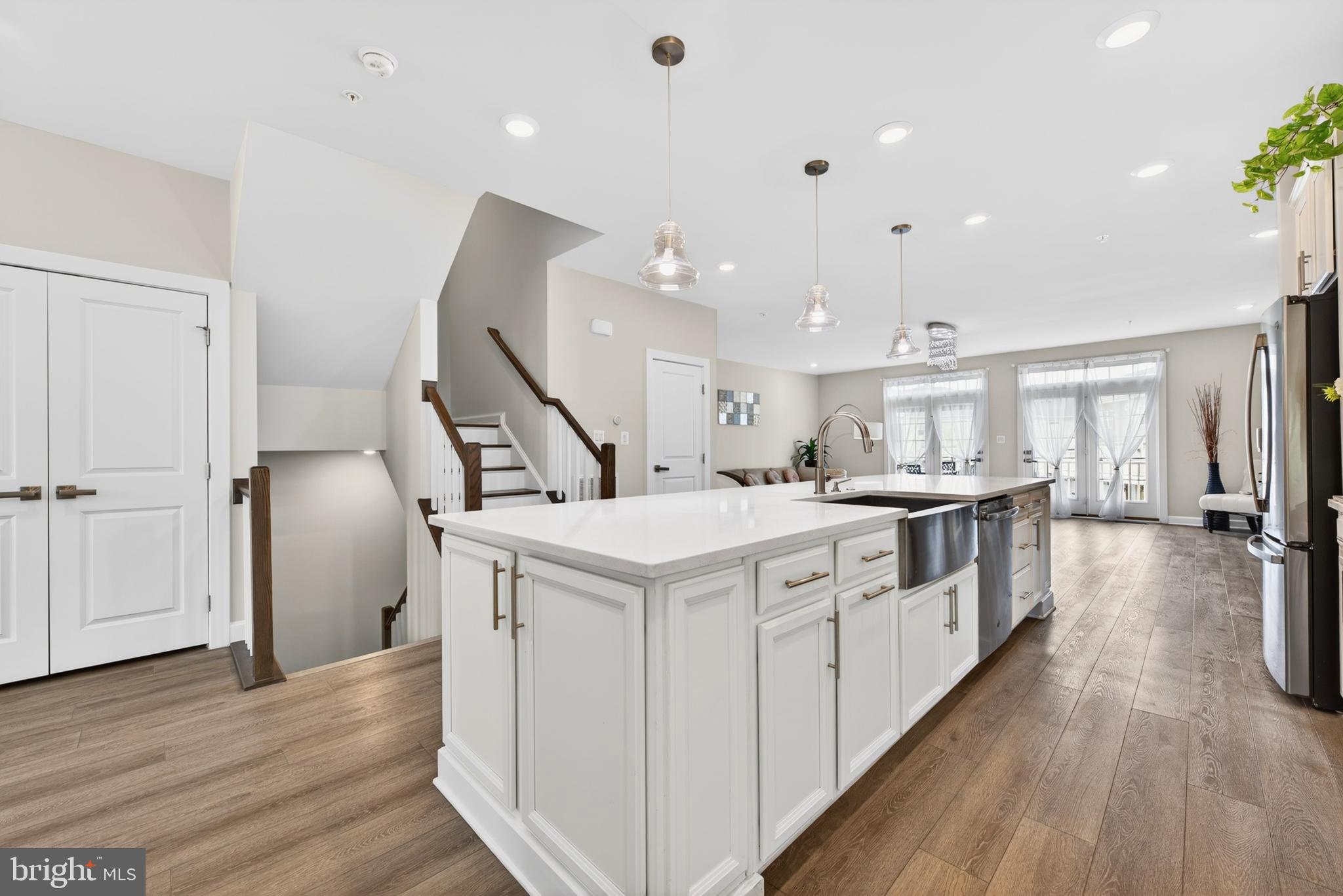 ARCOLA TOWN CENTER - Residential