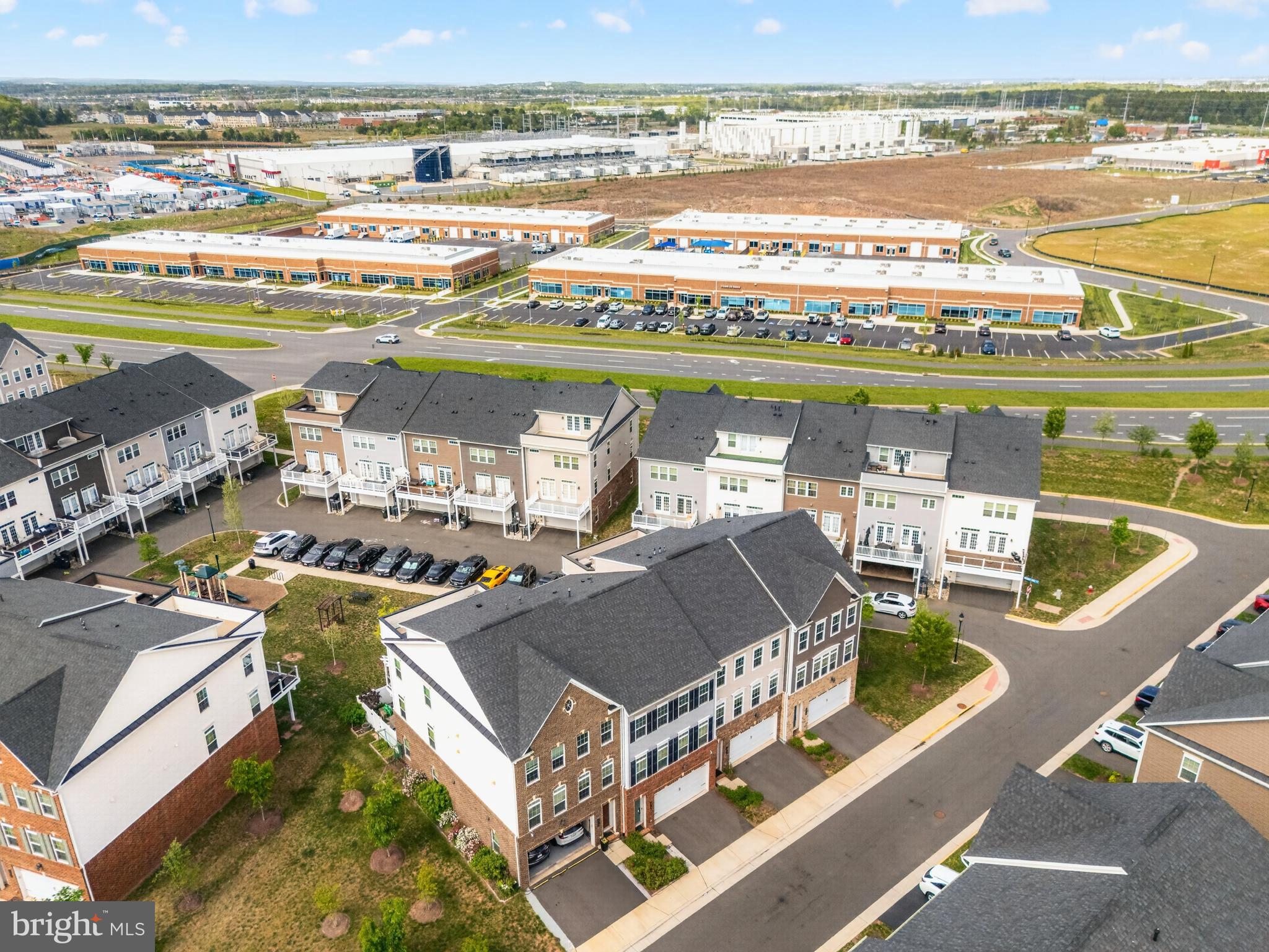 ARCOLA TOWN CENTER - Residential