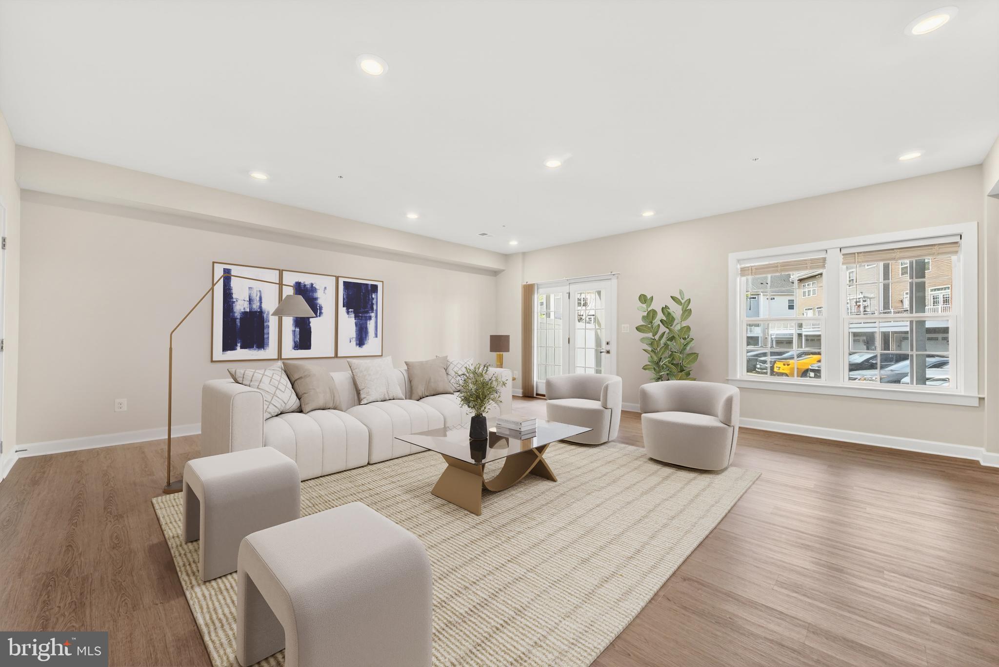 ARCOLA TOWN CENTER - Residential