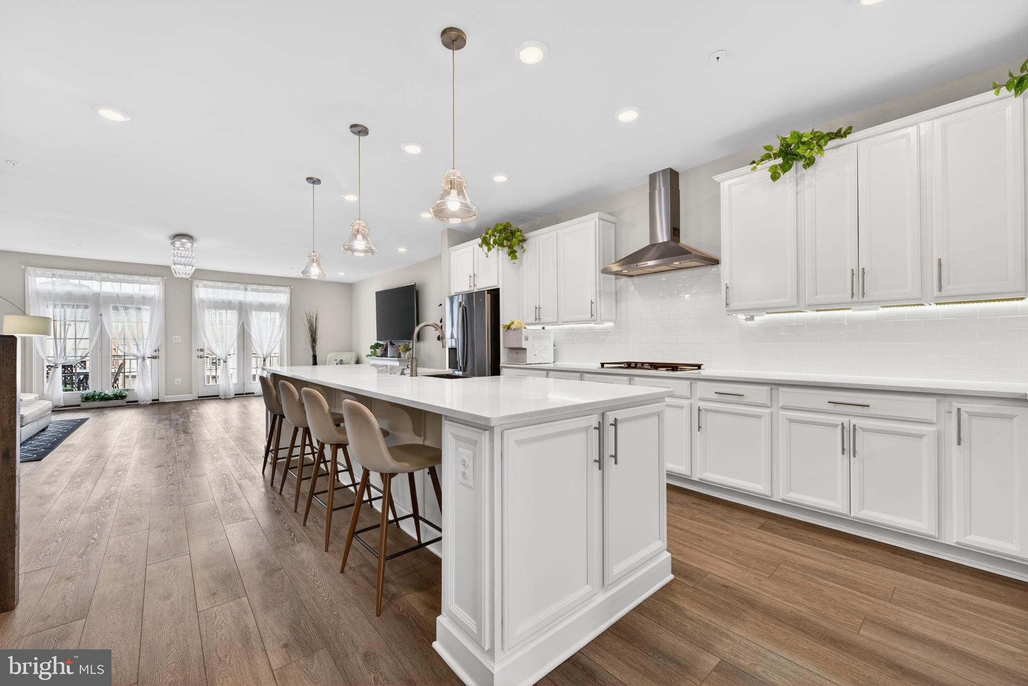 ARCOLA TOWN CENTER - Residential