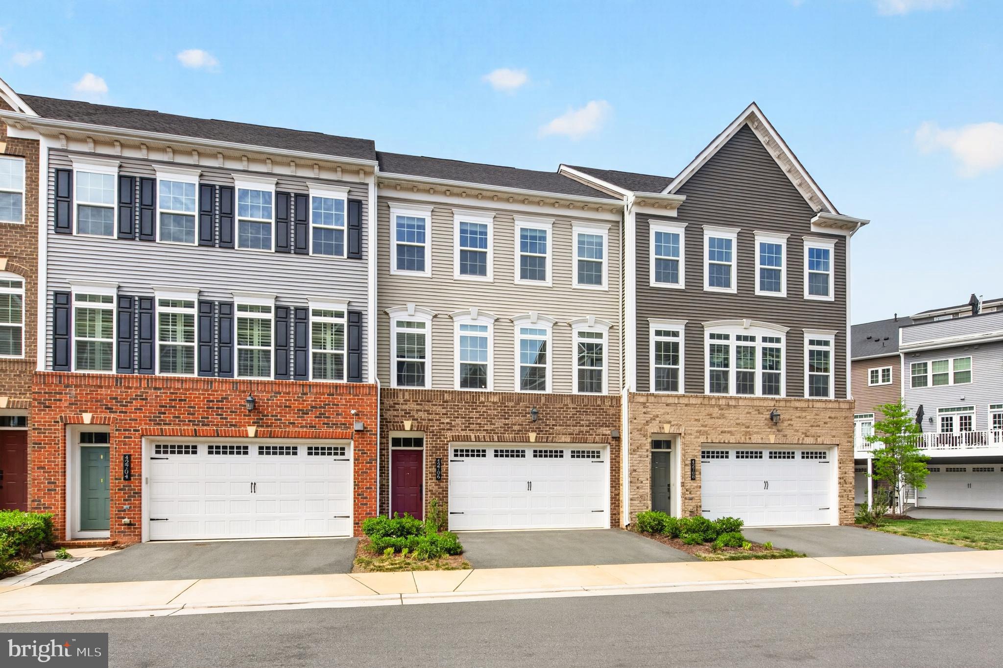 42706 BURBANK TERRACE