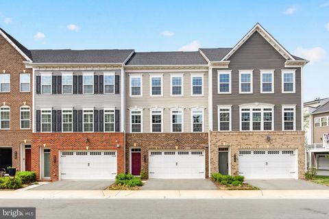 Photo of 42706 Burbank Terrace, STERLING, VA 20166 (MLS # VALO2122072)