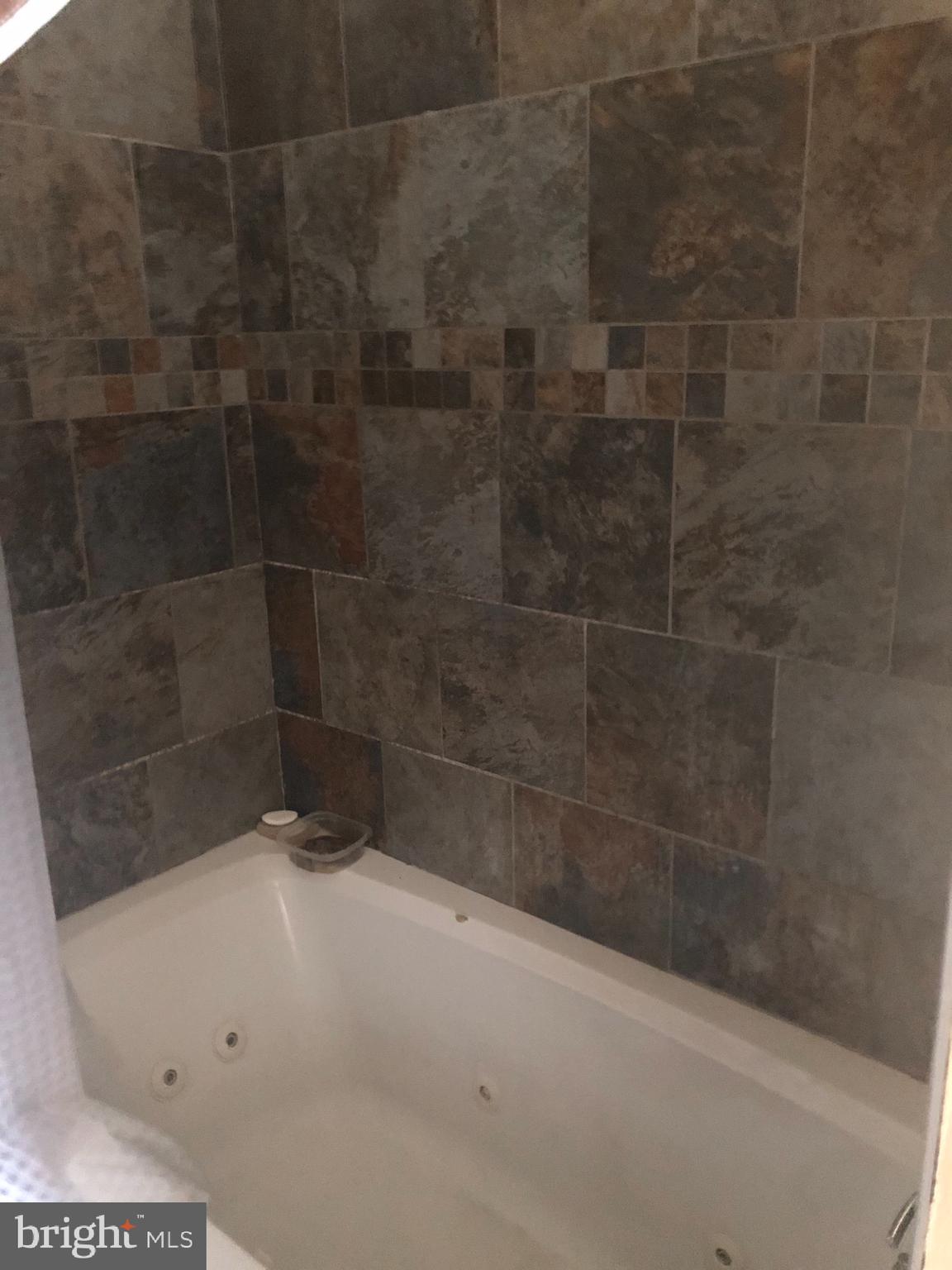 MONDAWMIN - Residential