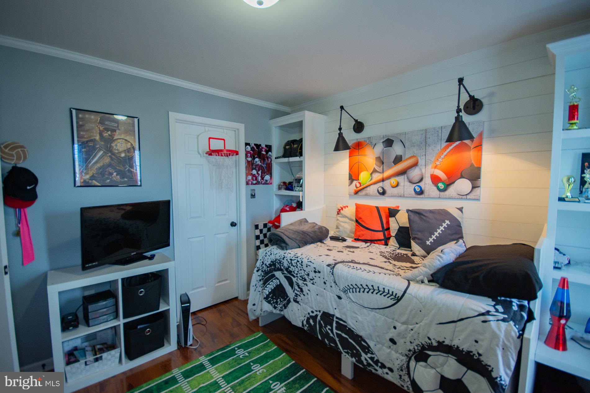 RED HILL - Residential