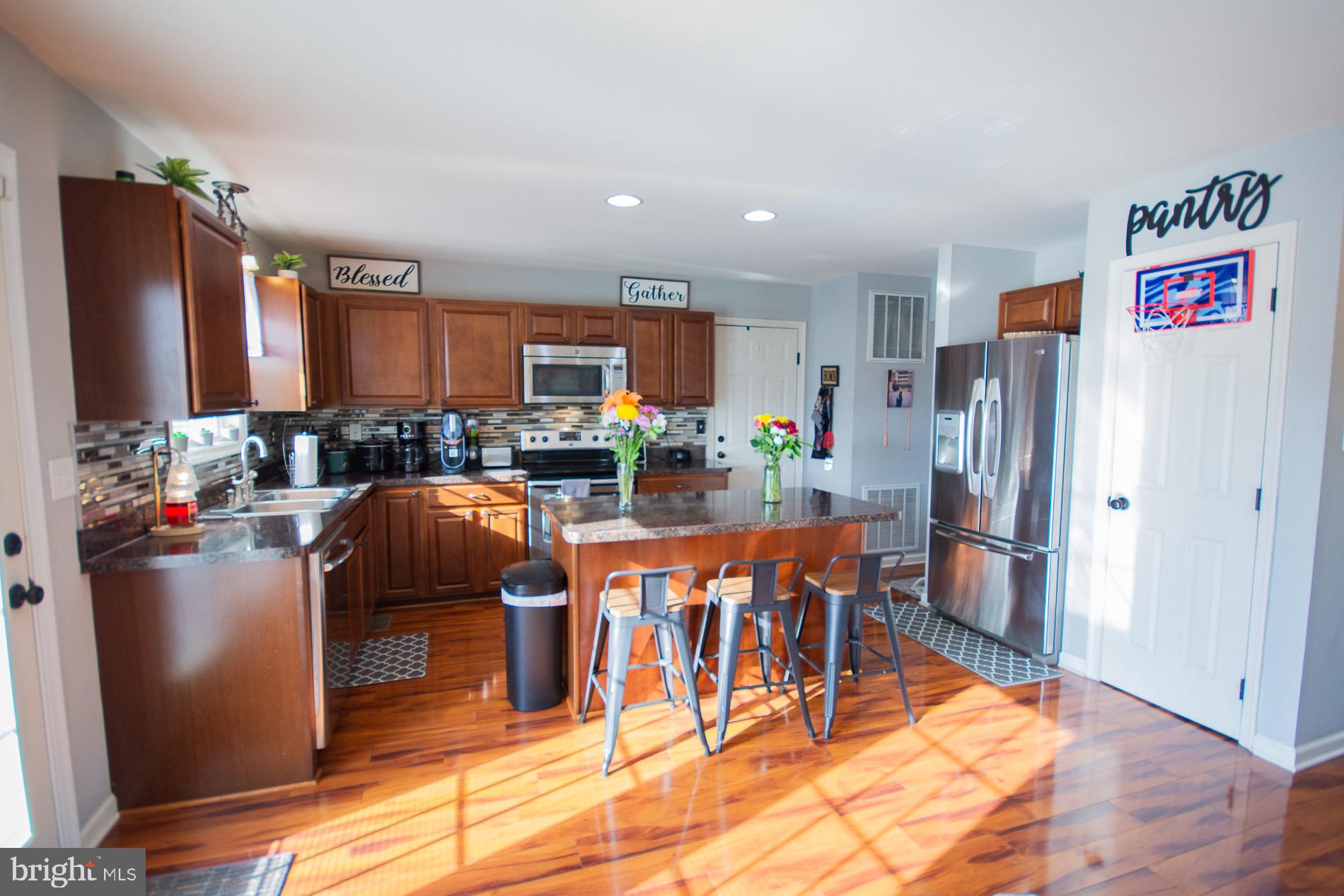 RED HILL - Residential