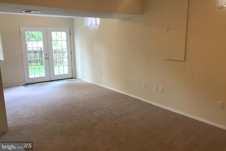 OLD BRIDGE ESTATES - Residential Lease