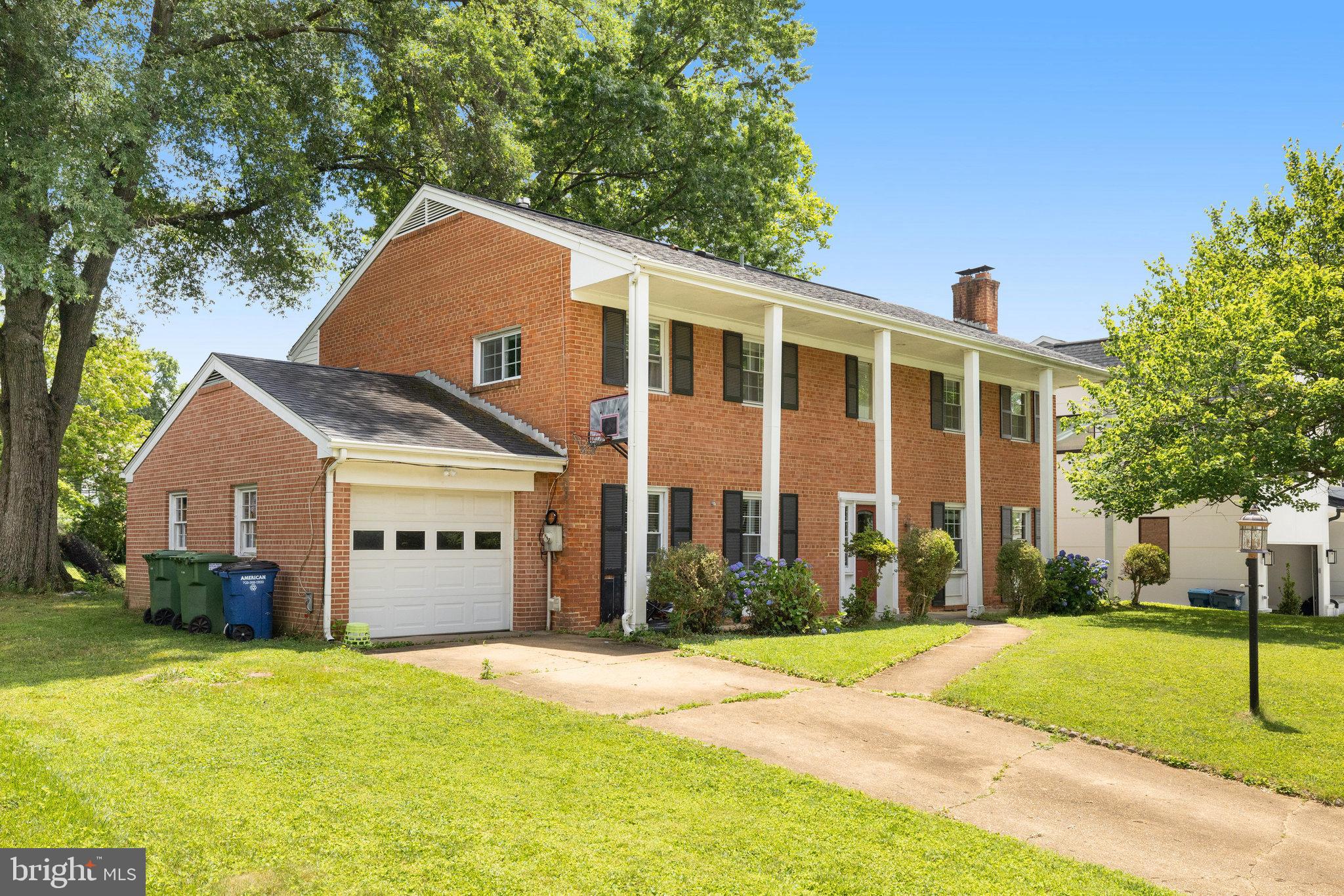 MC LEAN HAMLET - Residential Lease