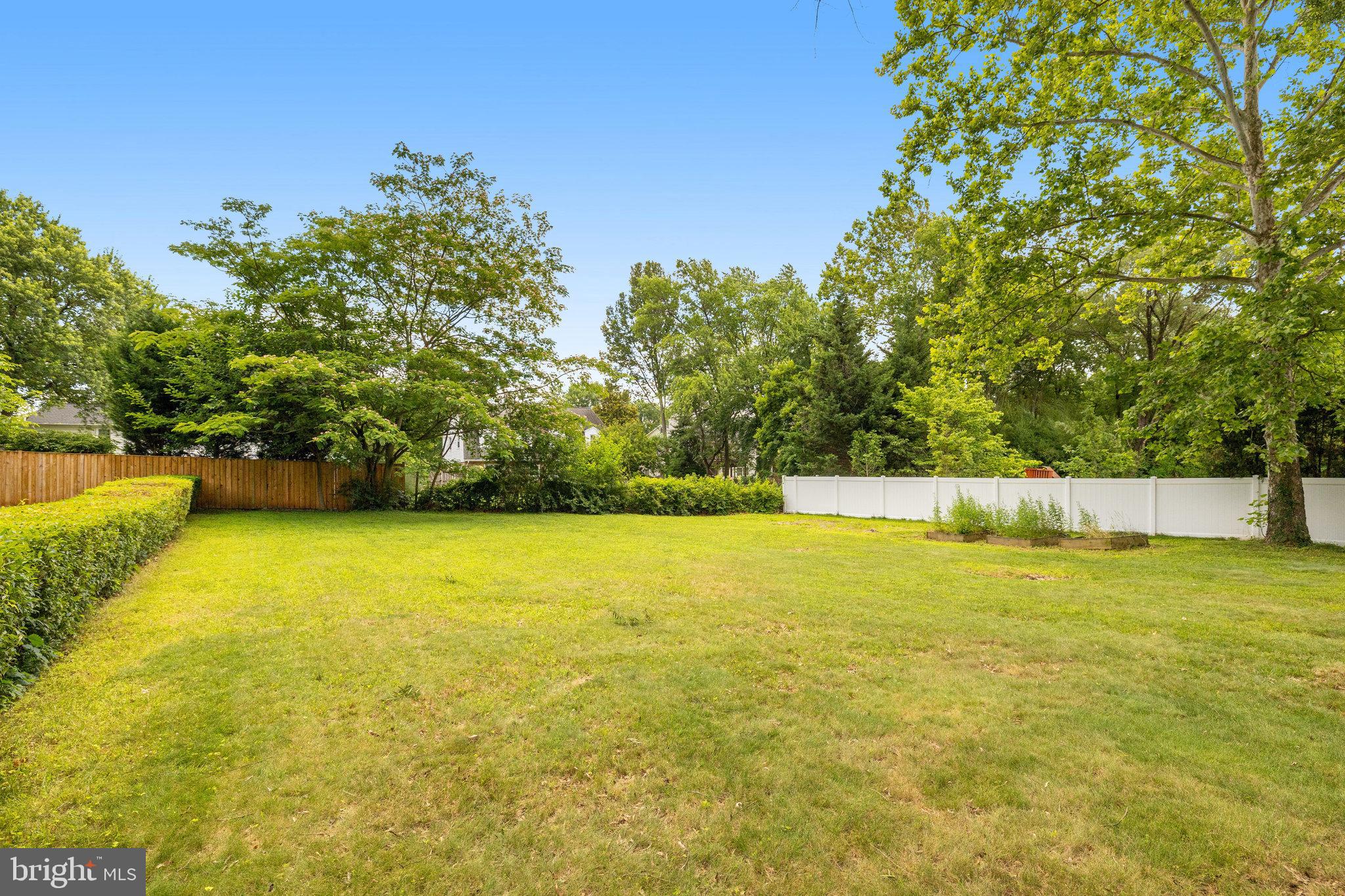 MC LEAN HAMLET - Residential Lease