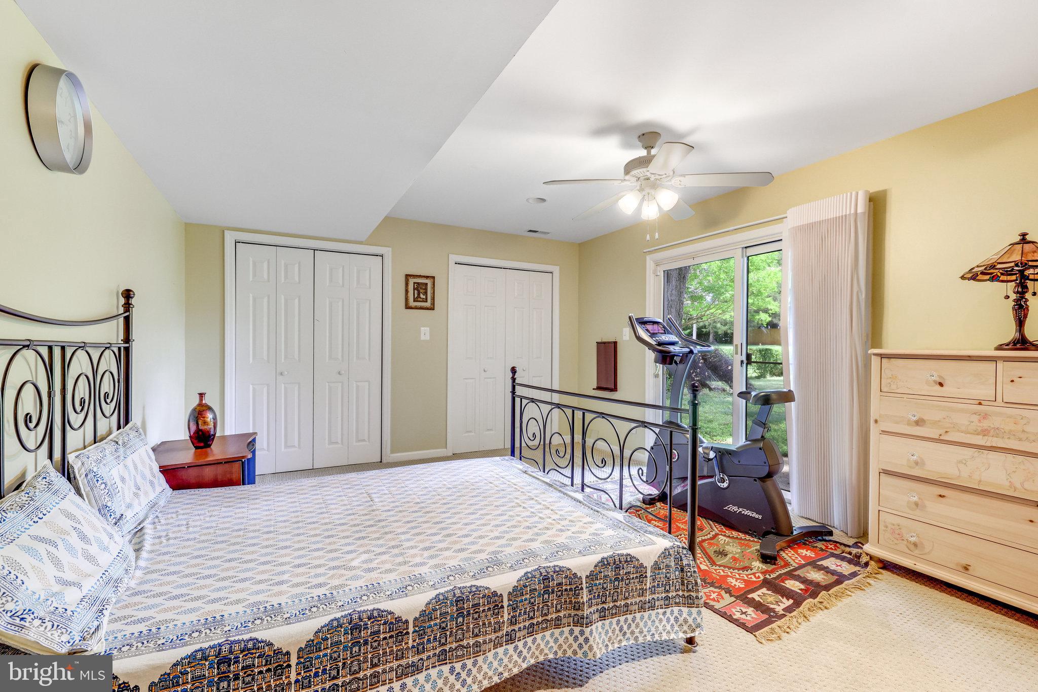 MC LEAN HAMLET - Residential Lease