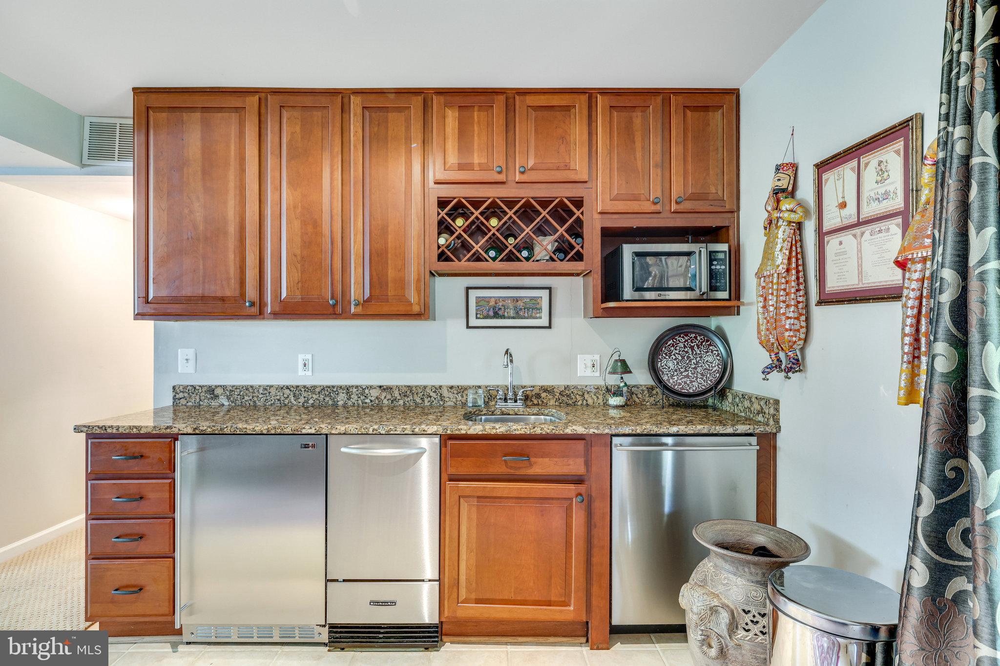 MC LEAN HAMLET - Residential Lease