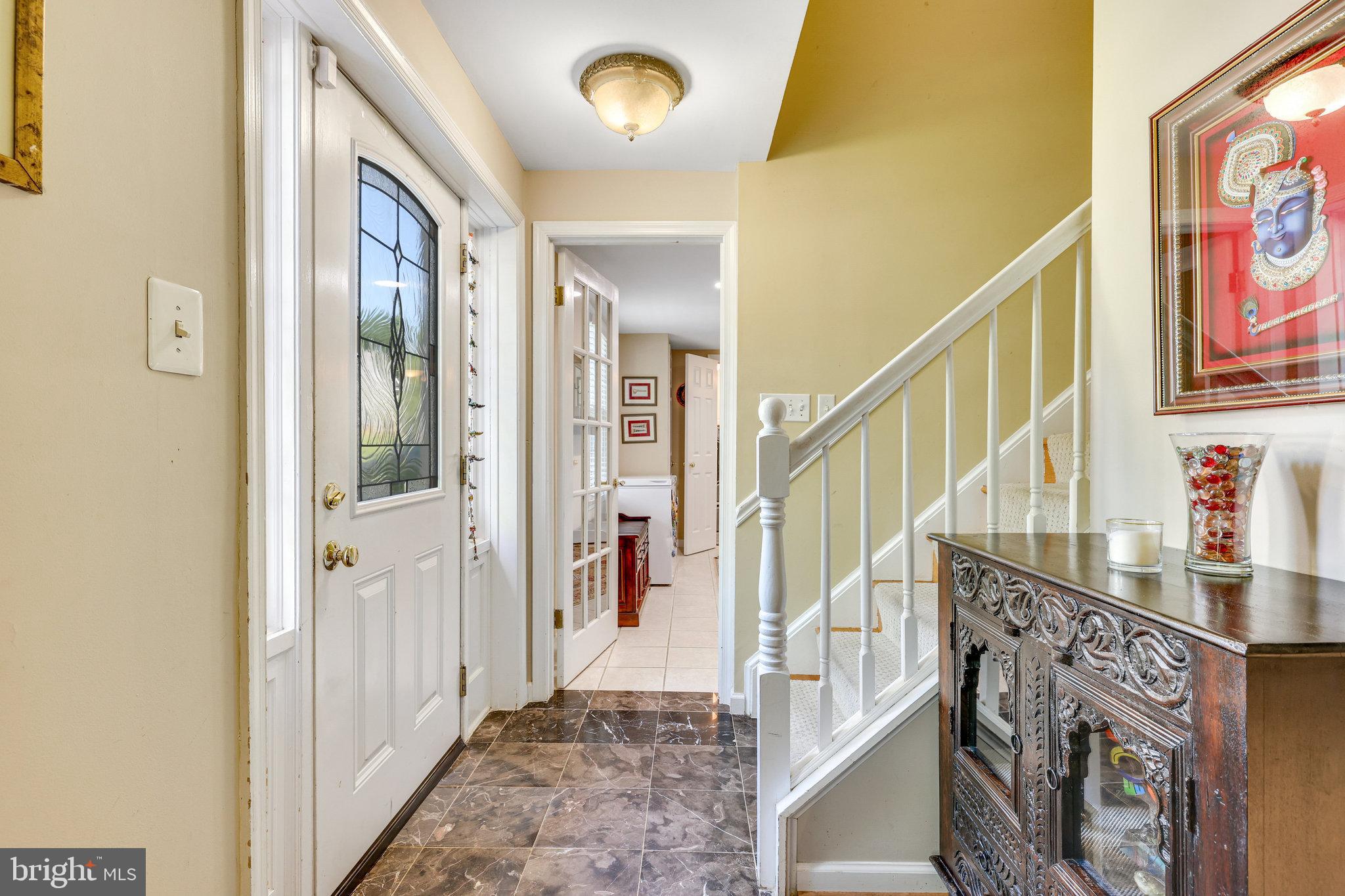 MC LEAN HAMLET - Residential Lease