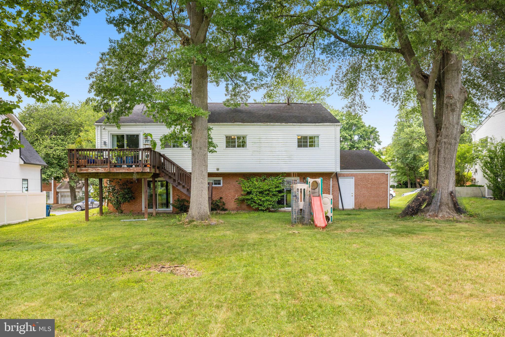 MC LEAN HAMLET - Residential Lease