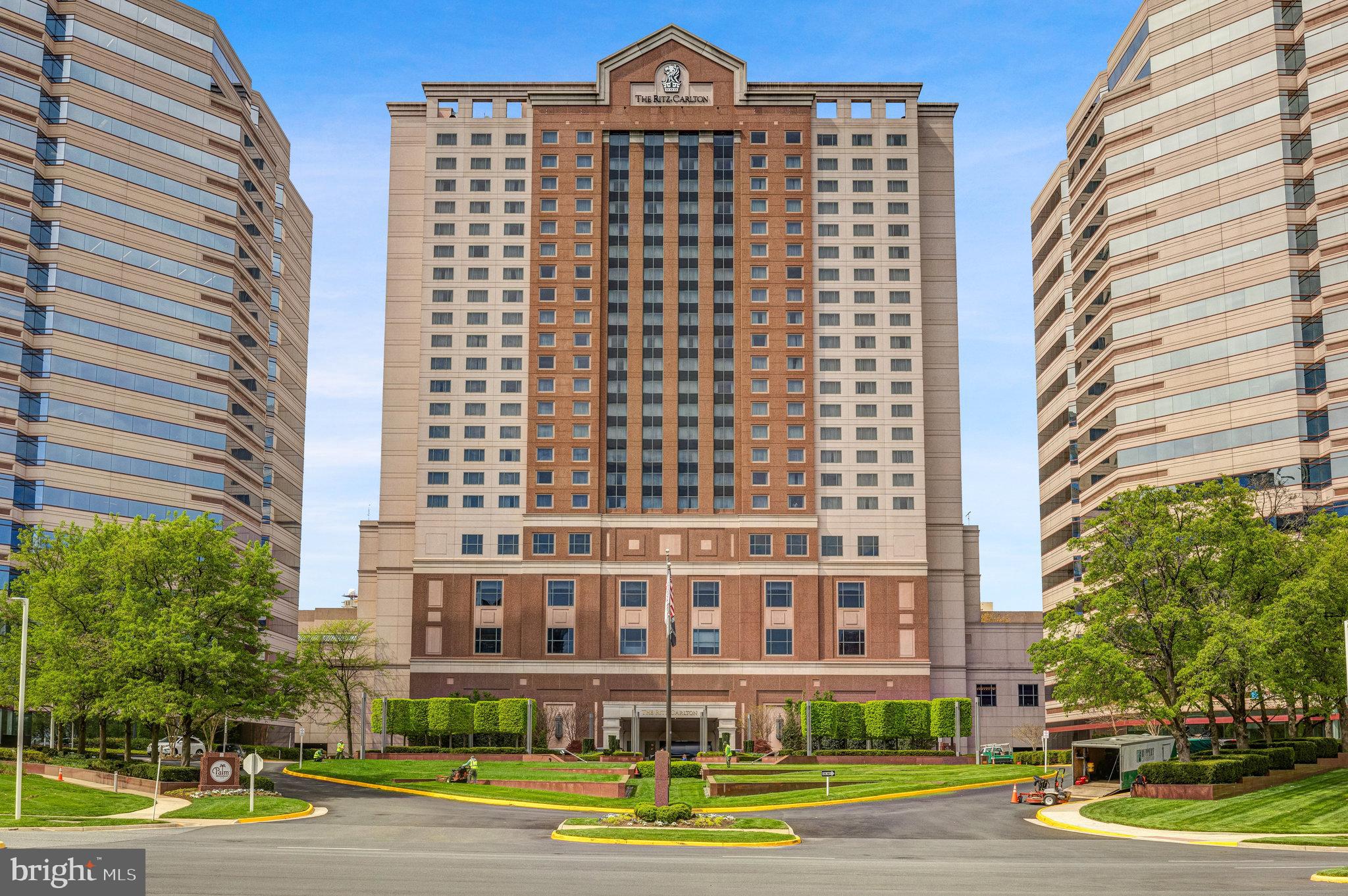 MC LEAN HAMLET - Residential Lease