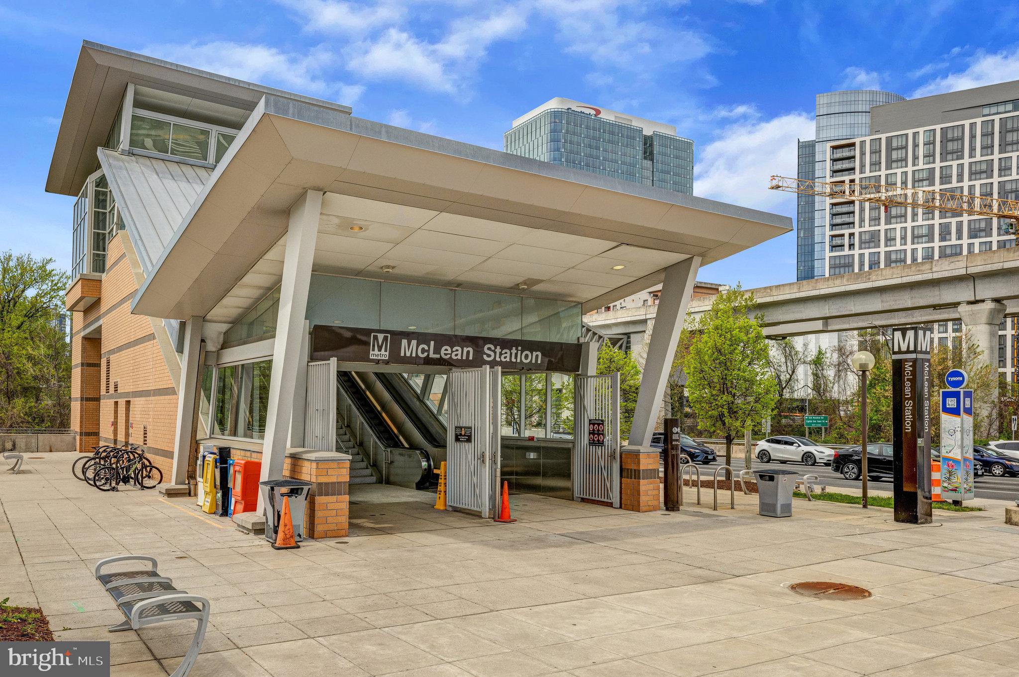 MC LEAN HAMLET - Residential Lease