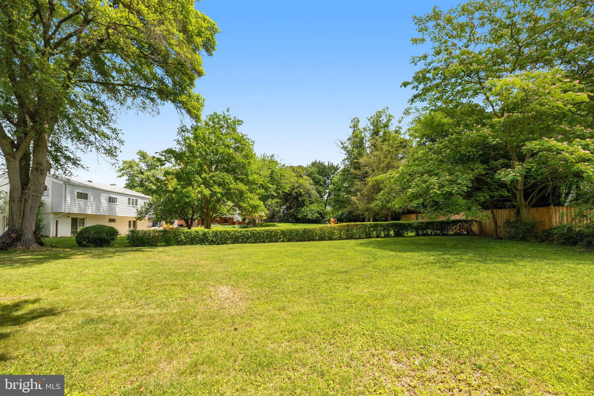 MC LEAN HAMLET - Residential Lease