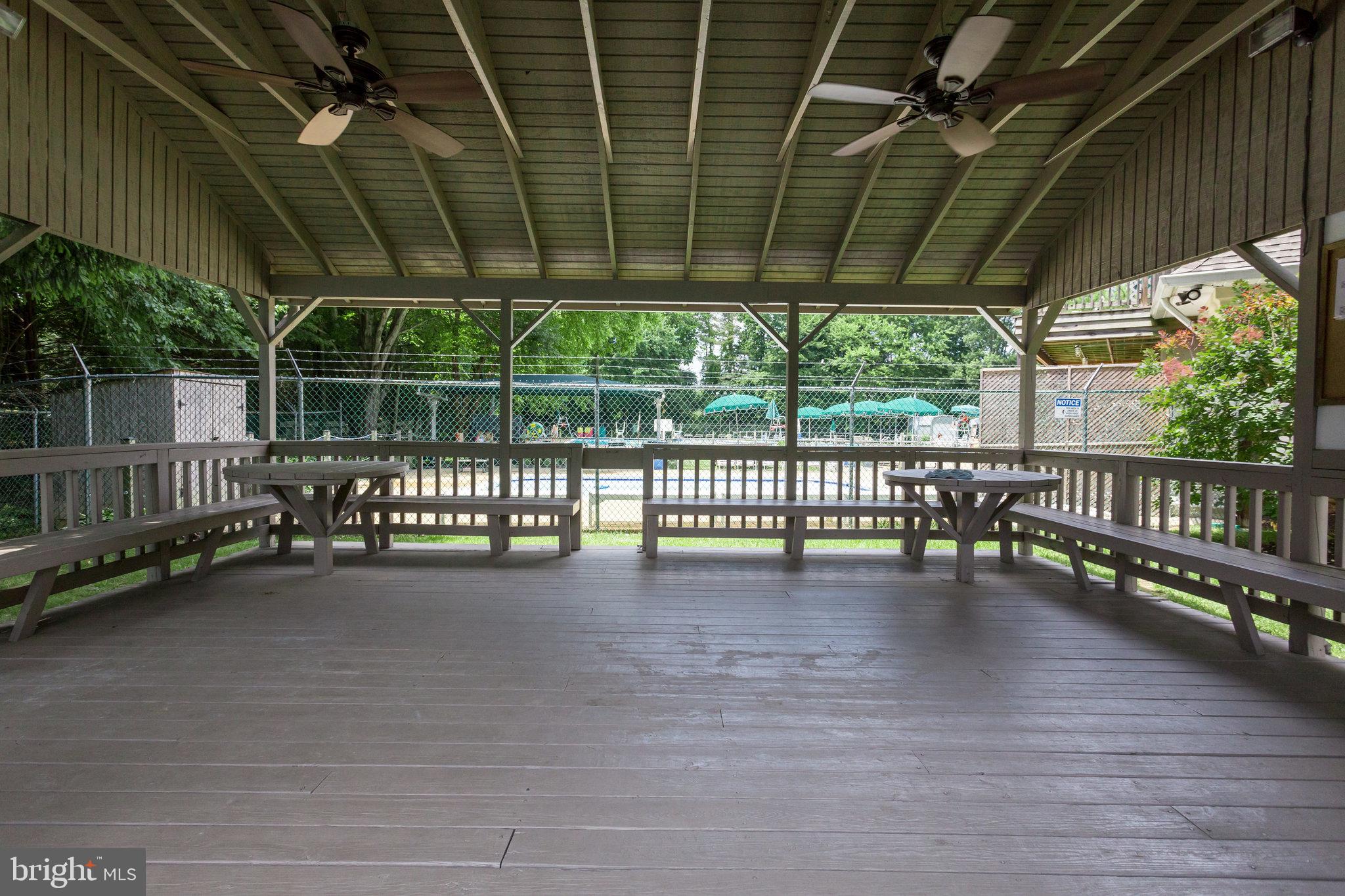 MC LEAN HAMLET - Residential Lease