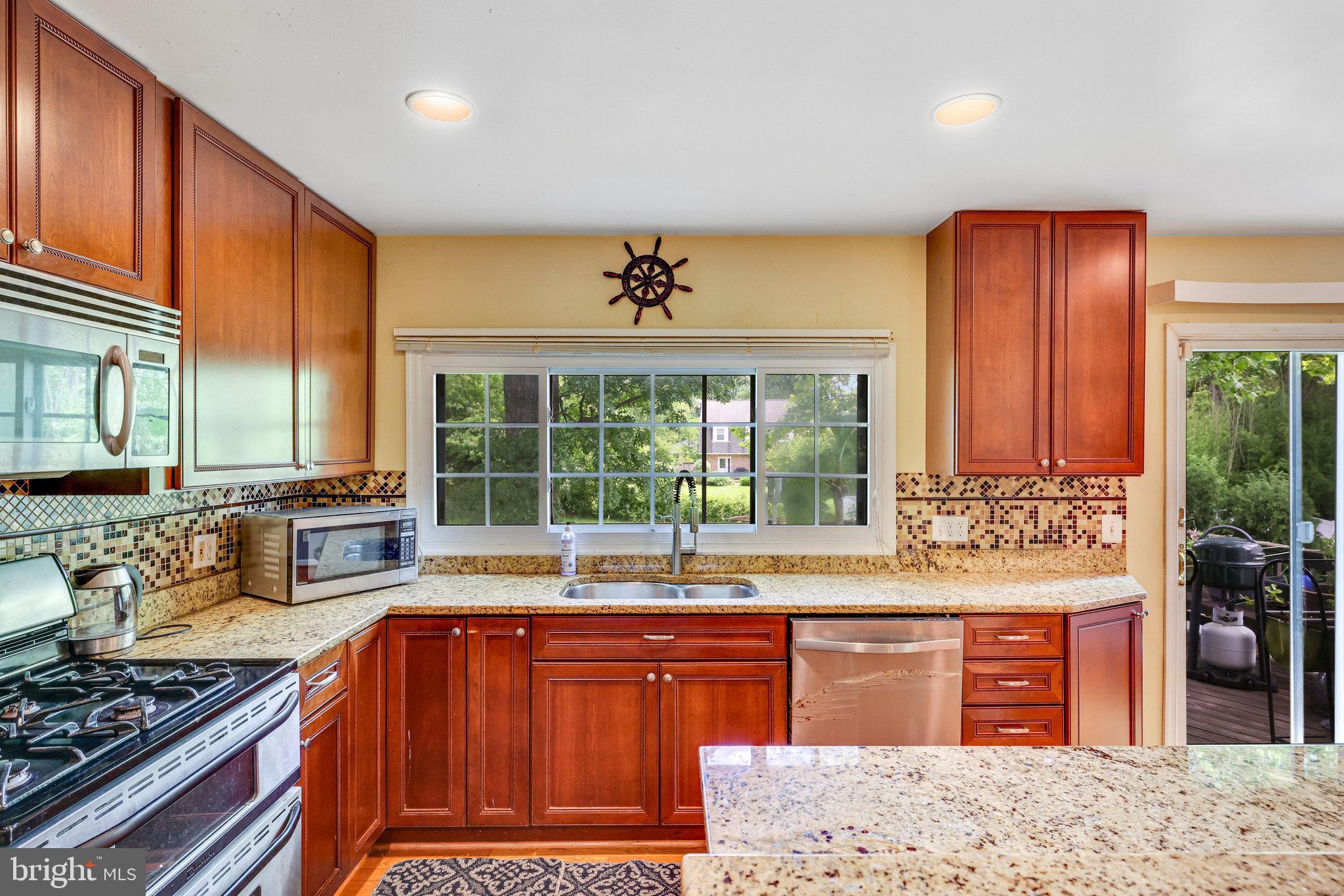 MC LEAN HAMLET - Residential Lease