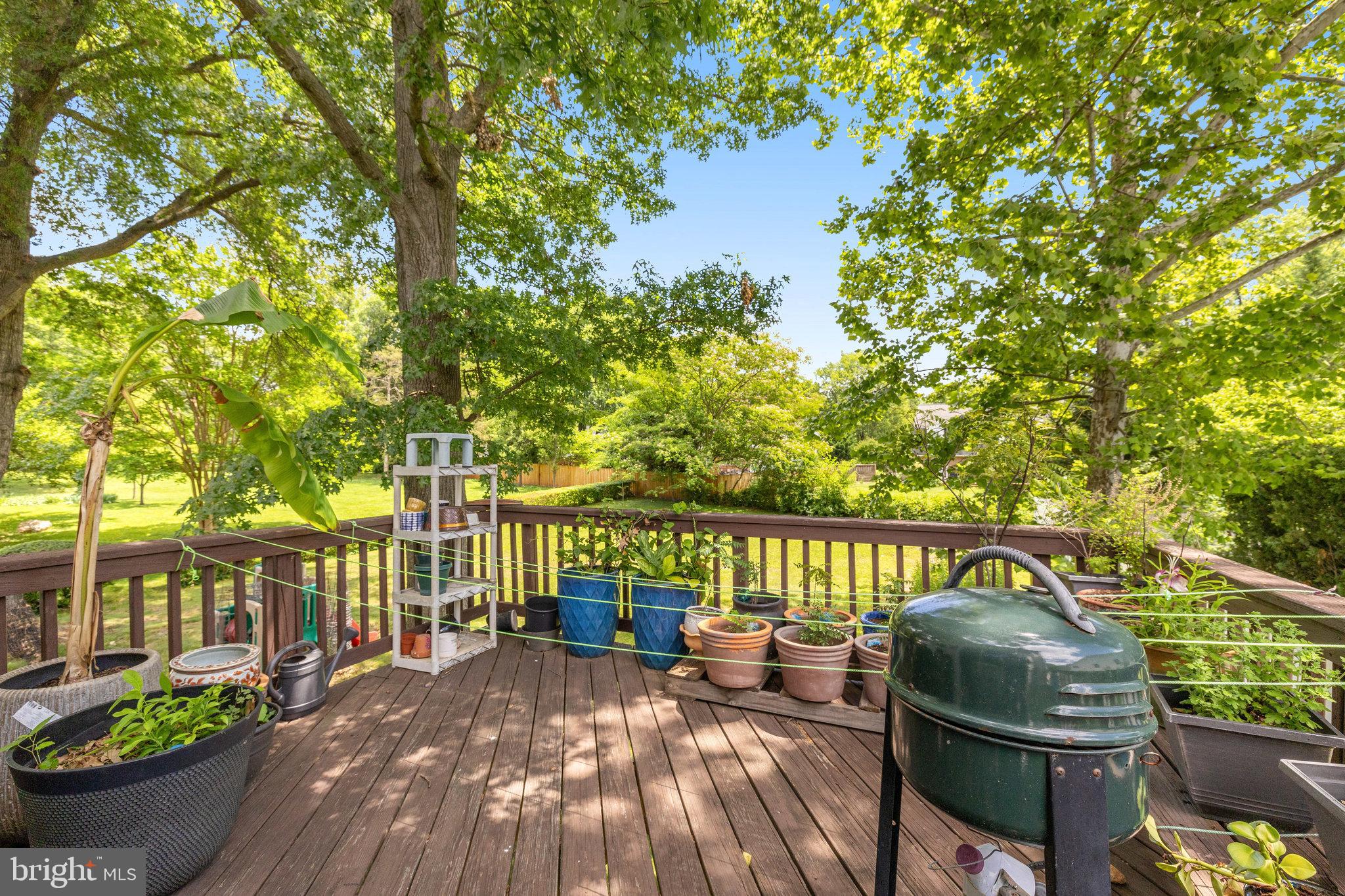 MC LEAN HAMLET - Residential Lease