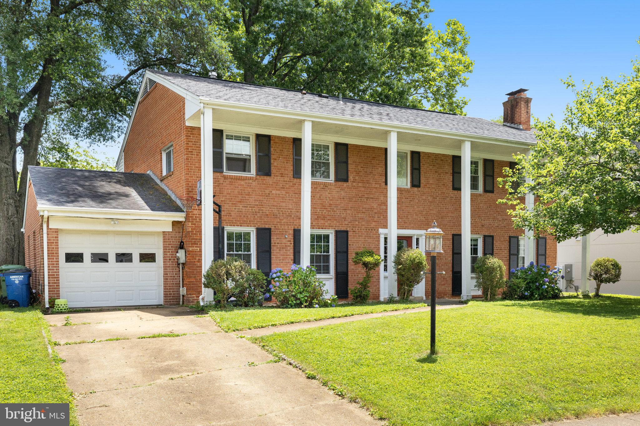 MC LEAN HAMLET - Residential Lease