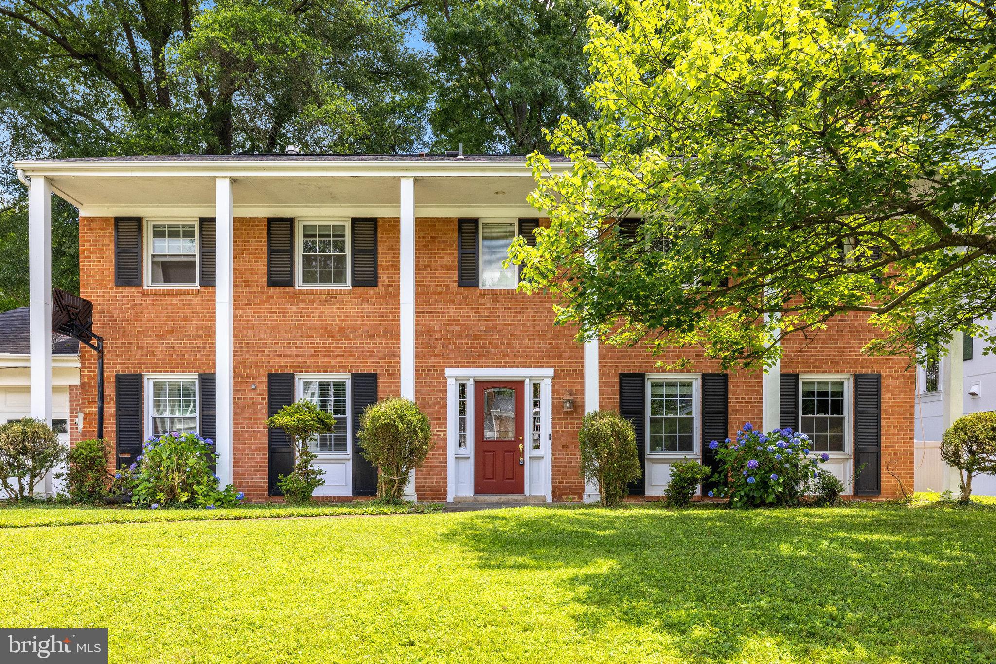 MC LEAN HAMLET - Residential Lease