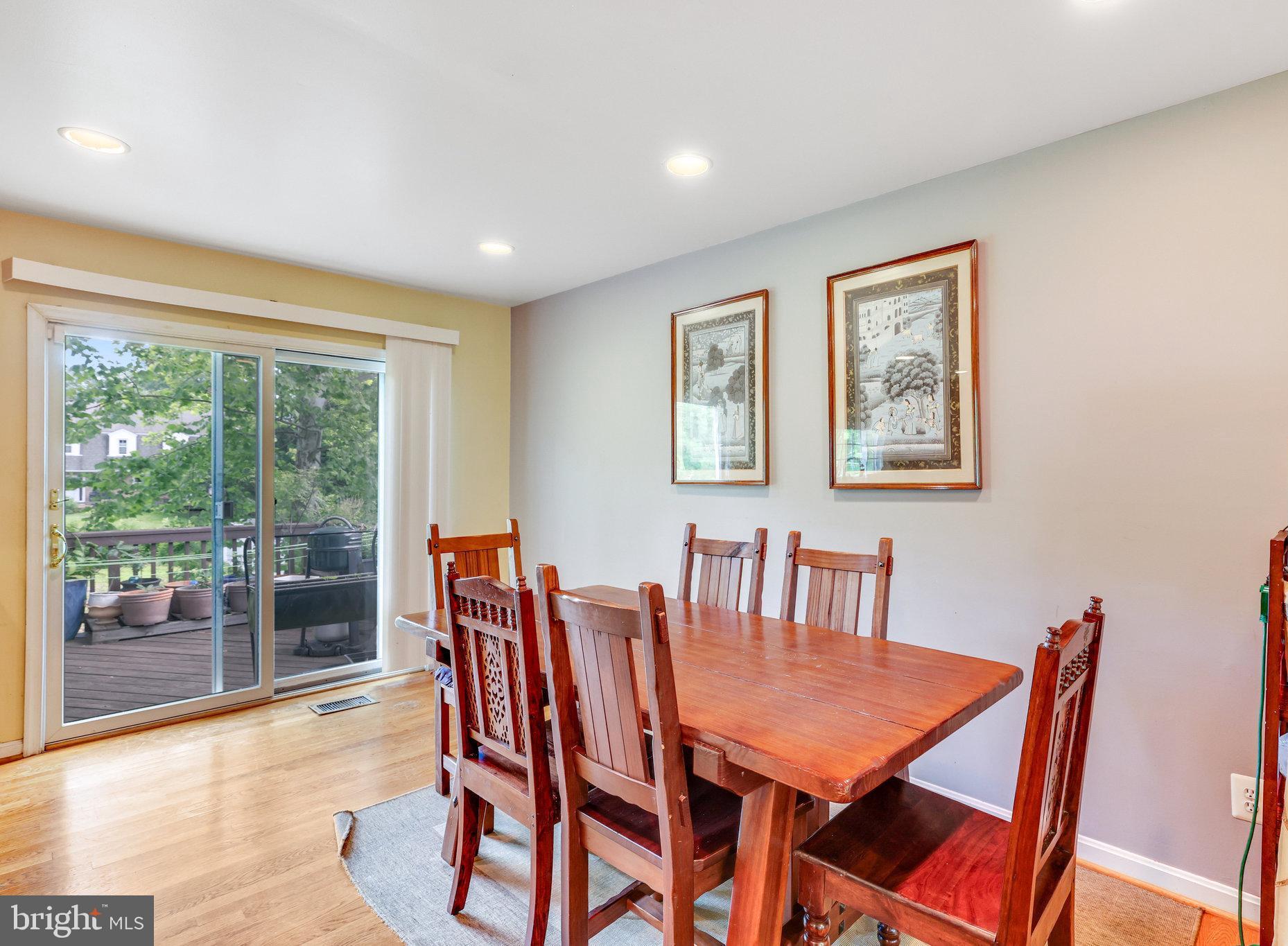 MC LEAN HAMLET - Residential Lease