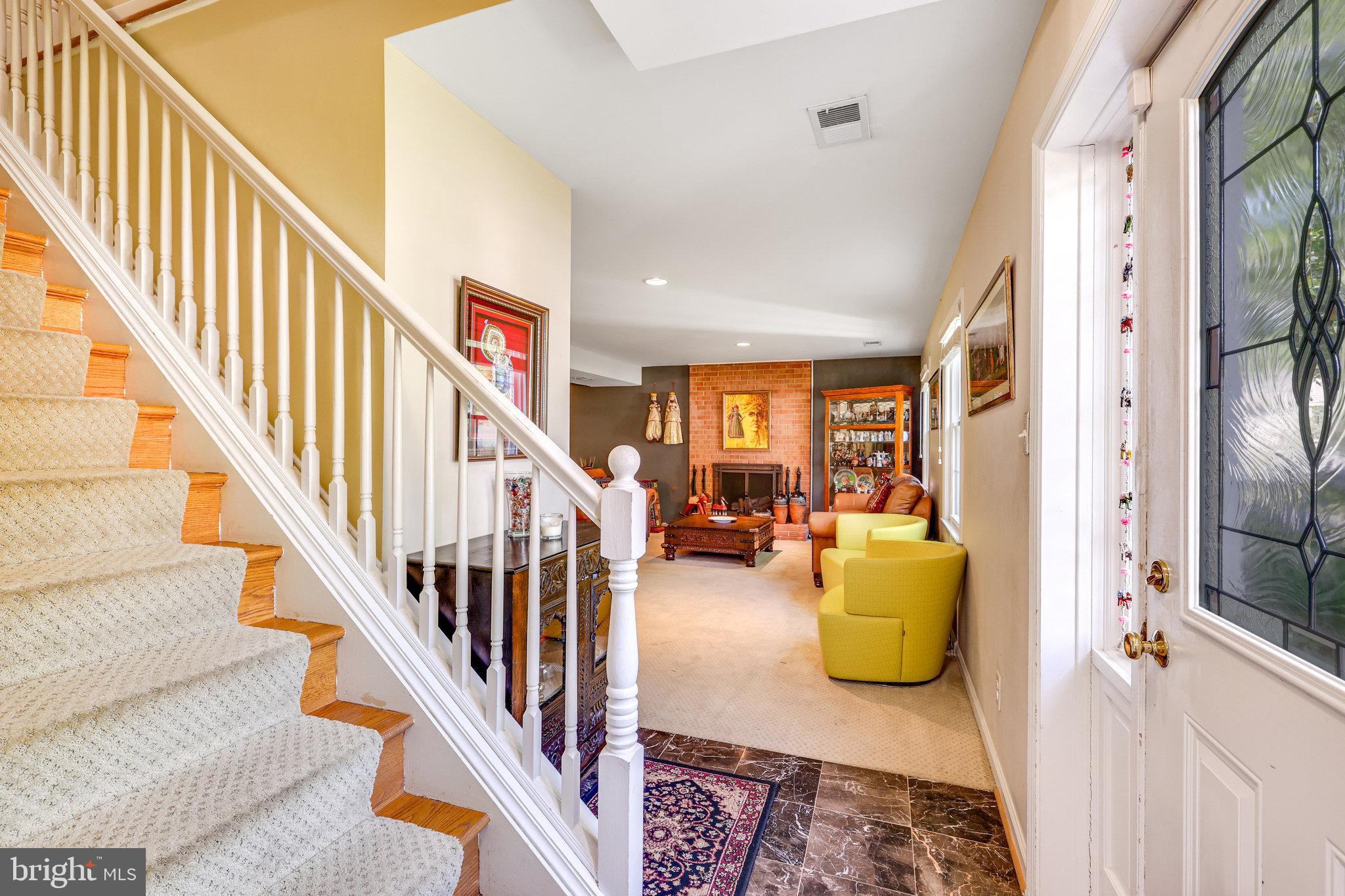 MC LEAN HAMLET - Residential Lease