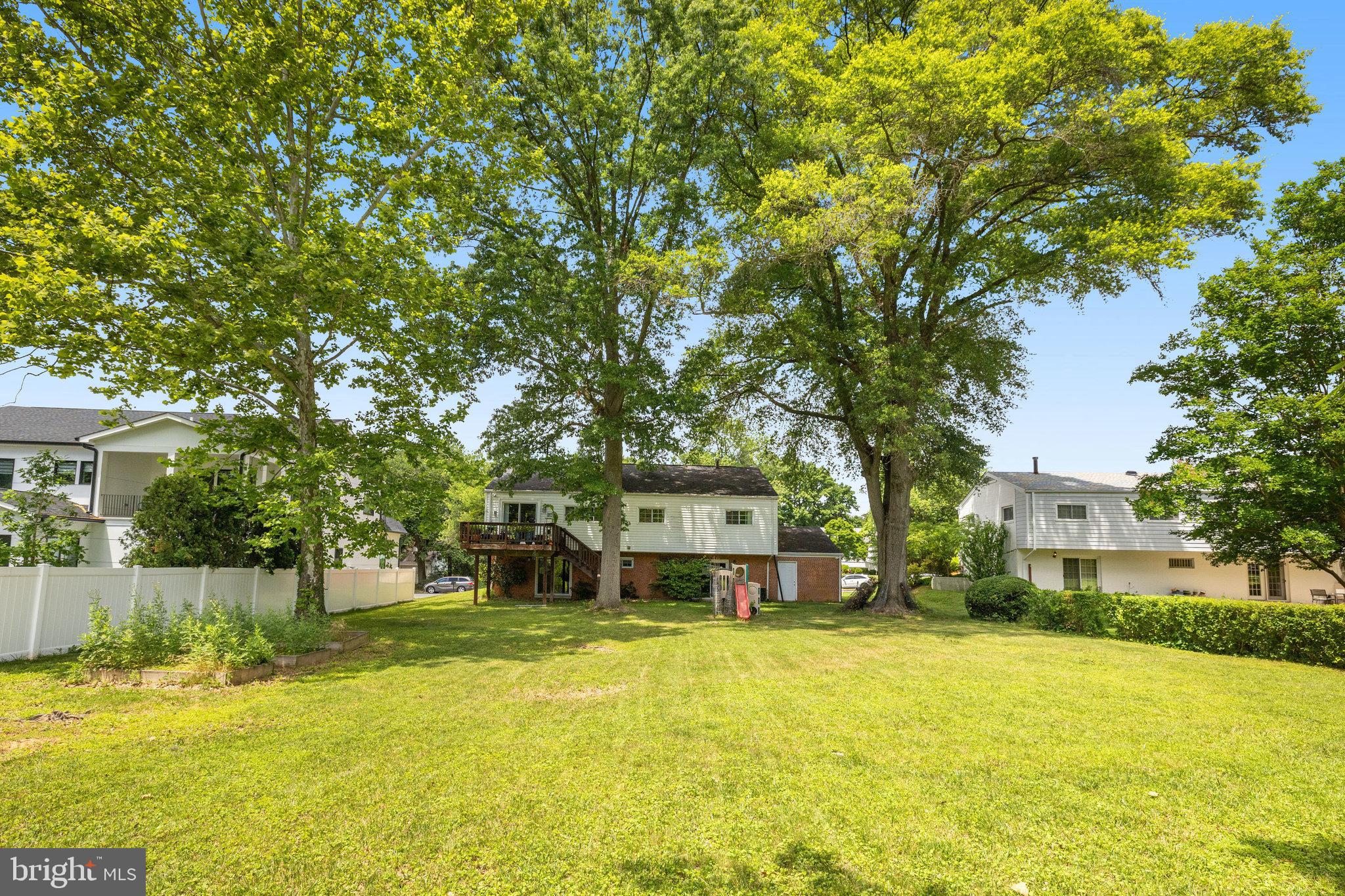 MC LEAN HAMLET - Residential Lease