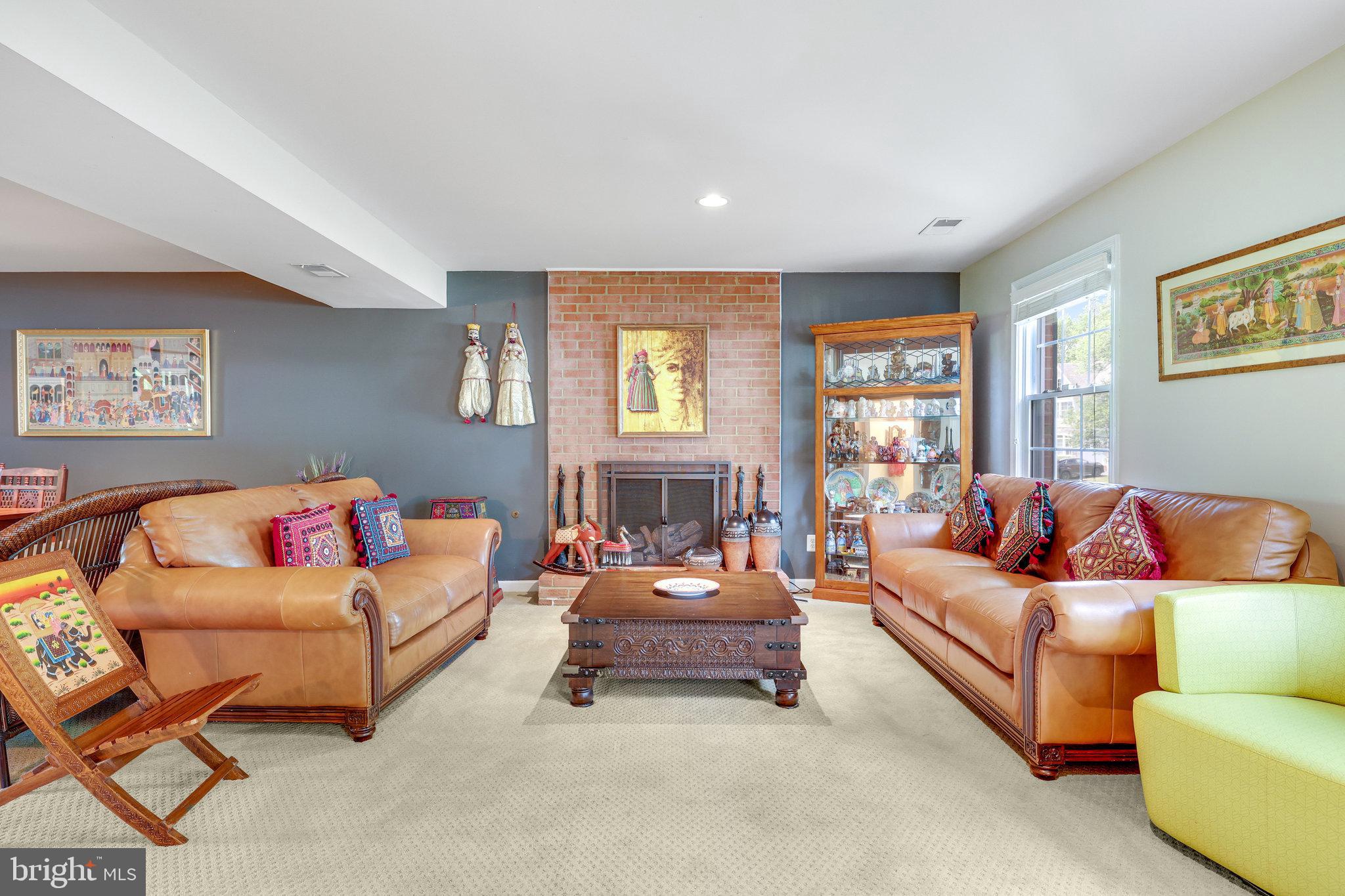 MC LEAN HAMLET - Residential Lease