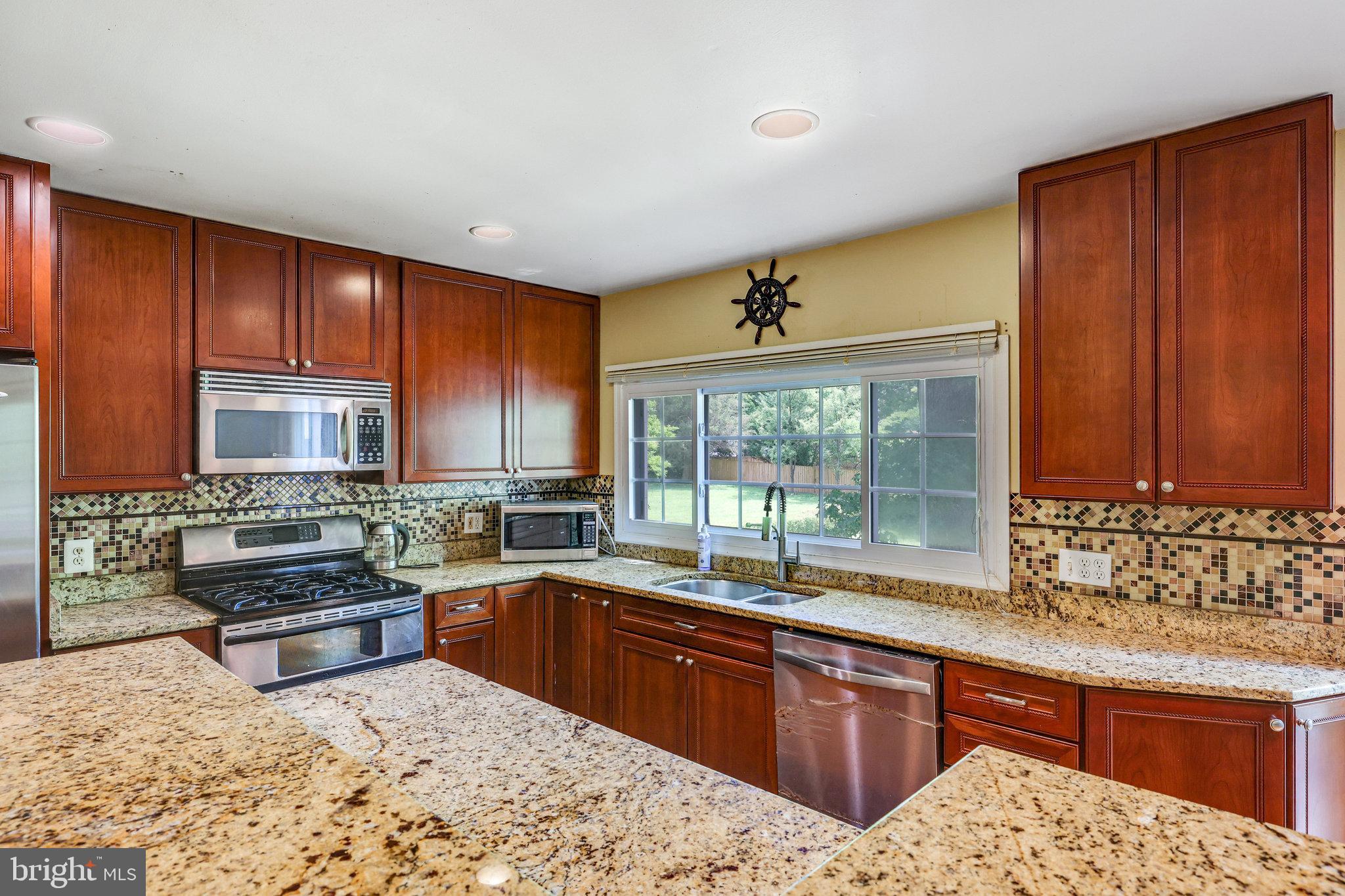 MC LEAN HAMLET - Residential Lease