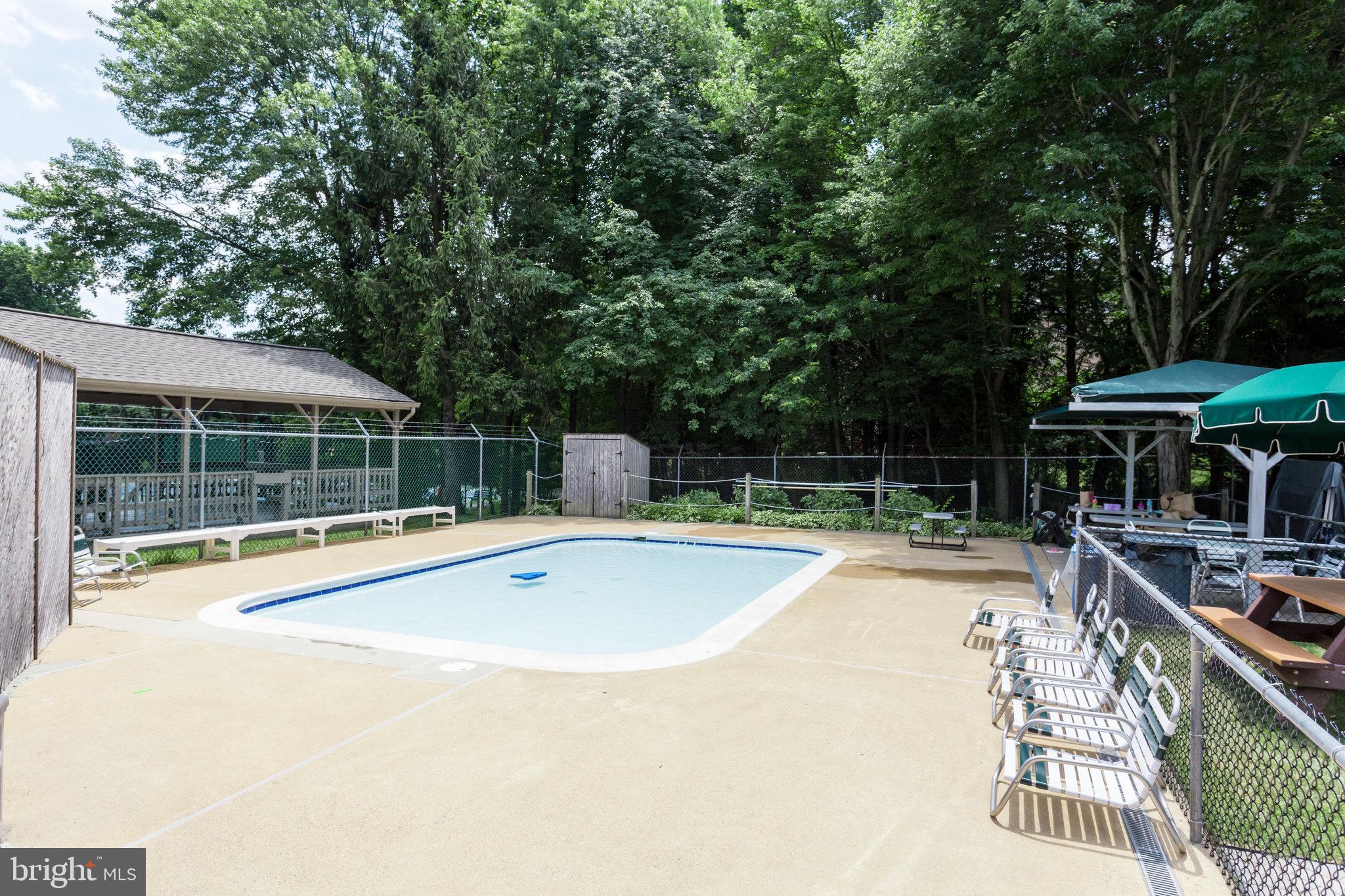 MC LEAN HAMLET - Residential Lease